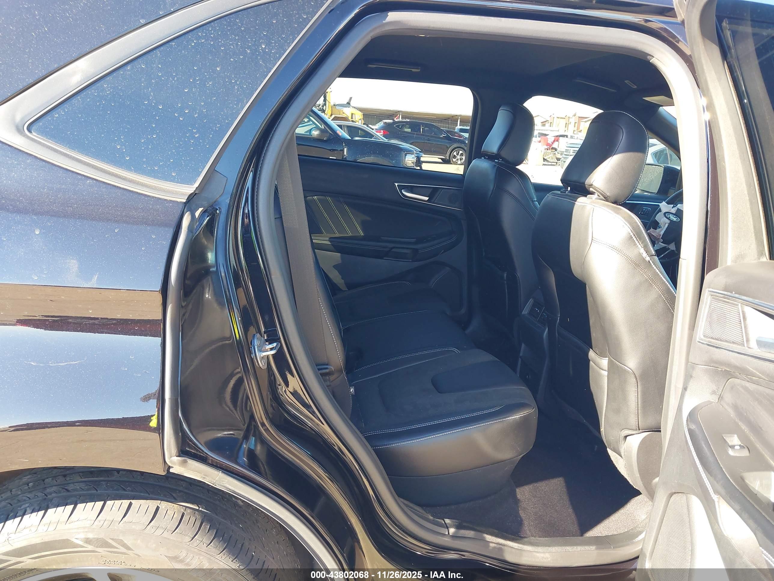 FORD EDGE image 8