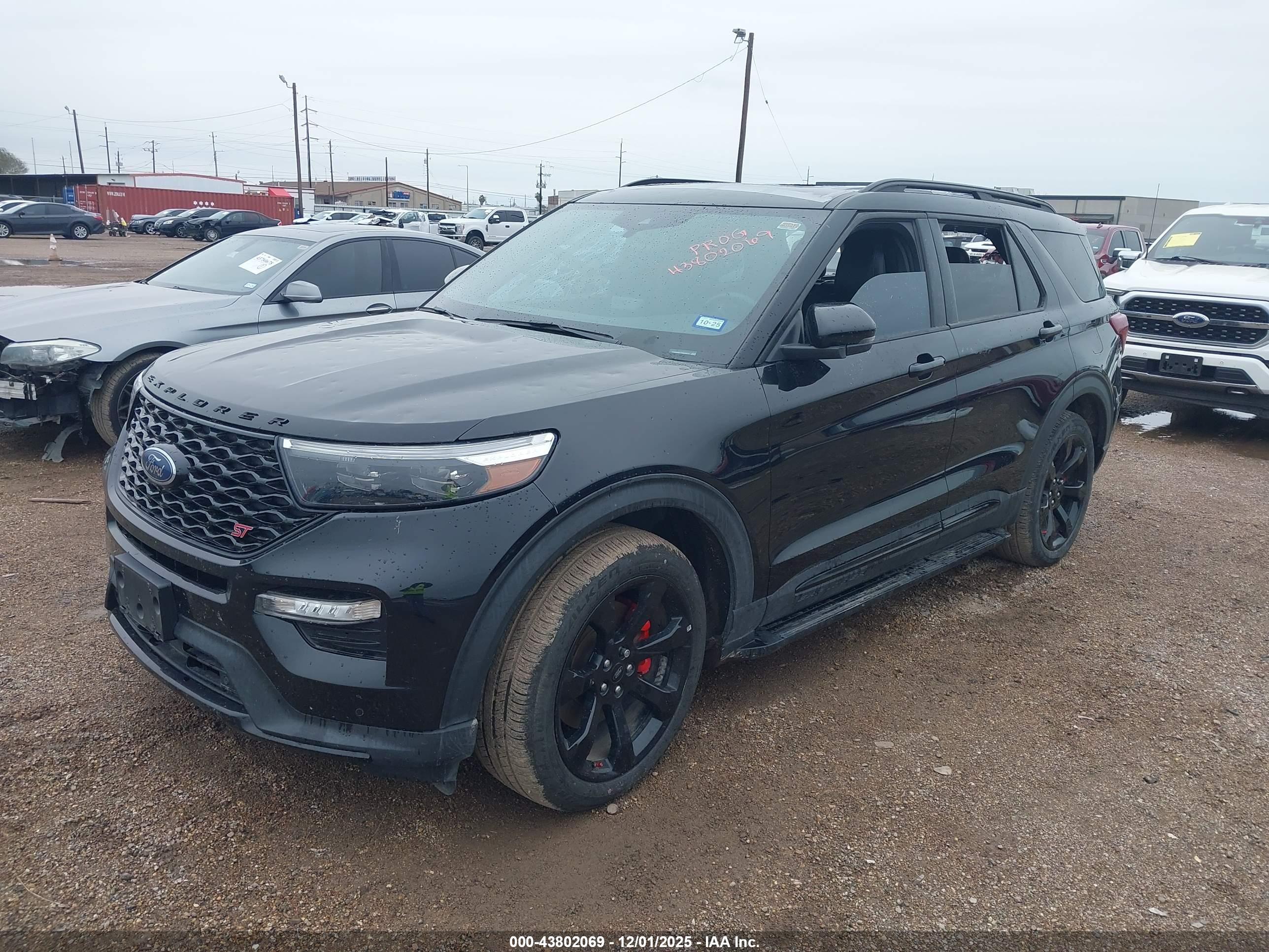 FORD EXPLORER image 2
