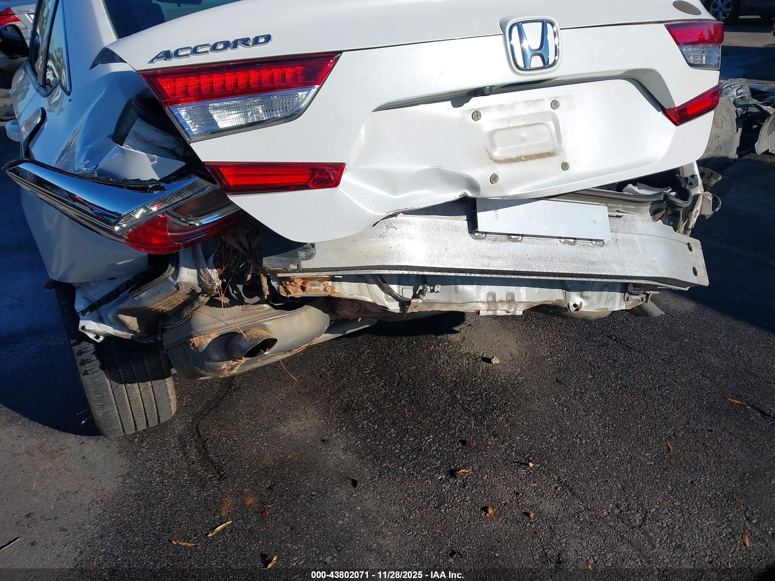 HONDA ACCORD image 6
