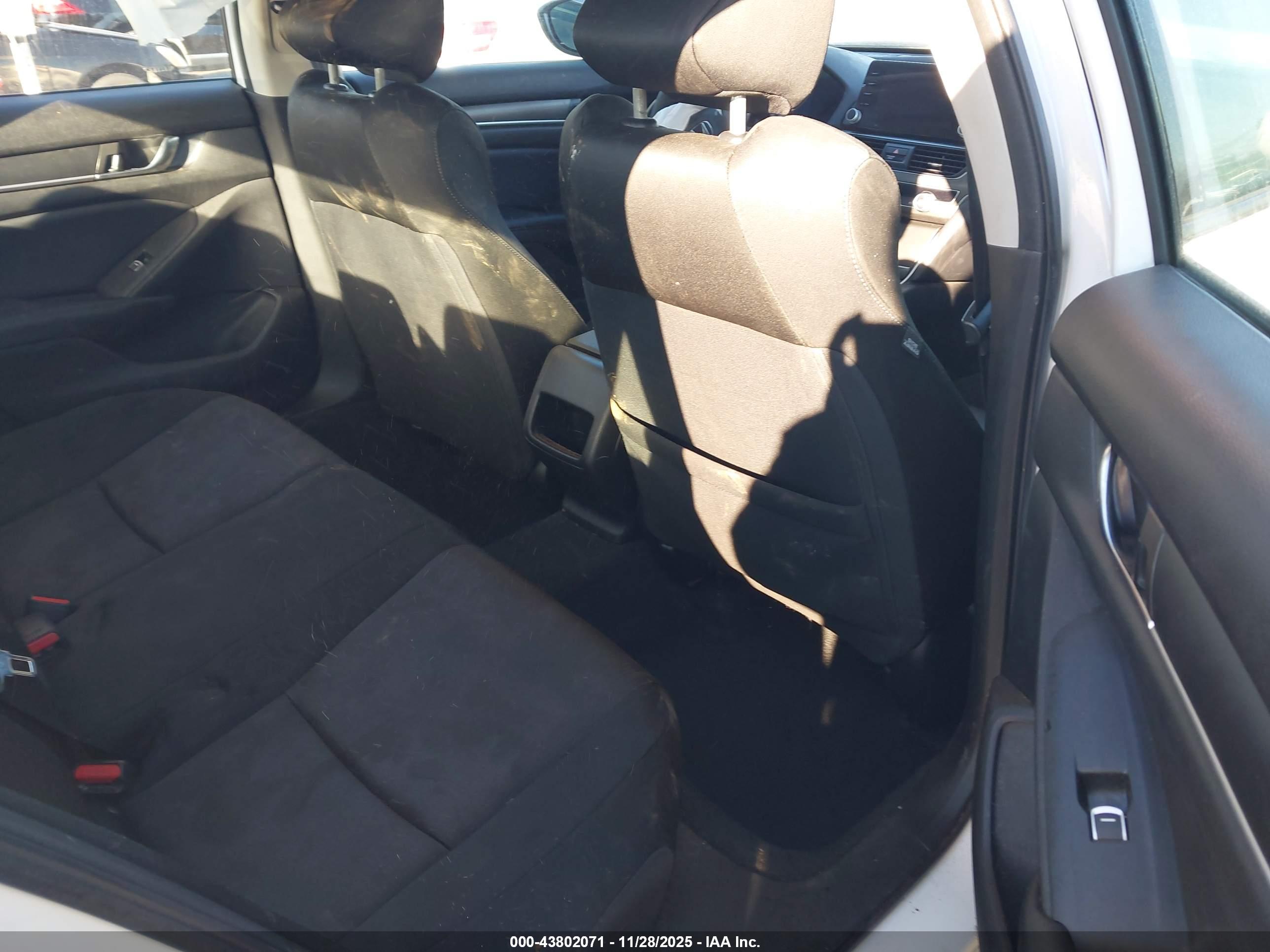 HONDA ACCORD image 8