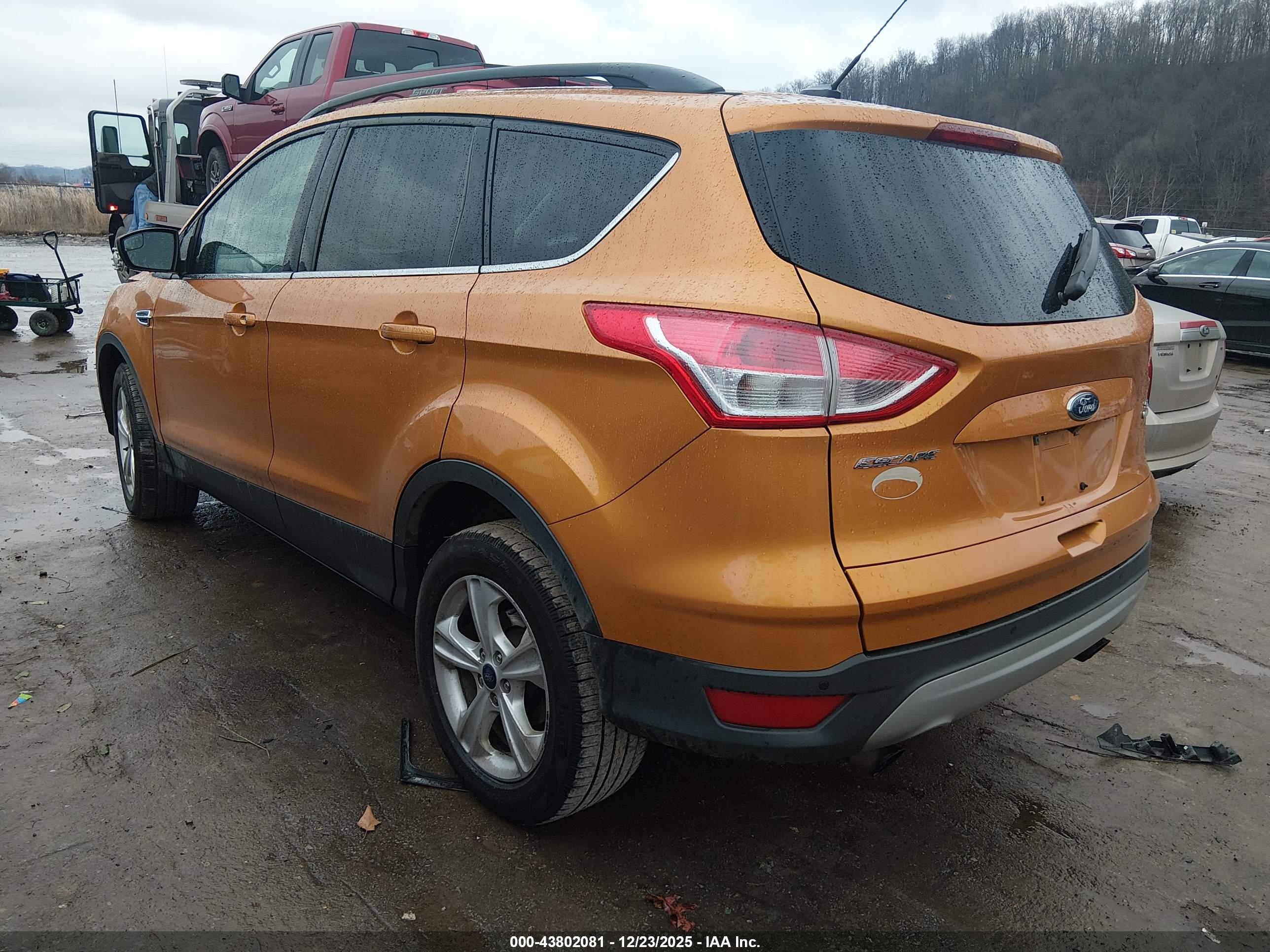 FORD ESCAPE image 3