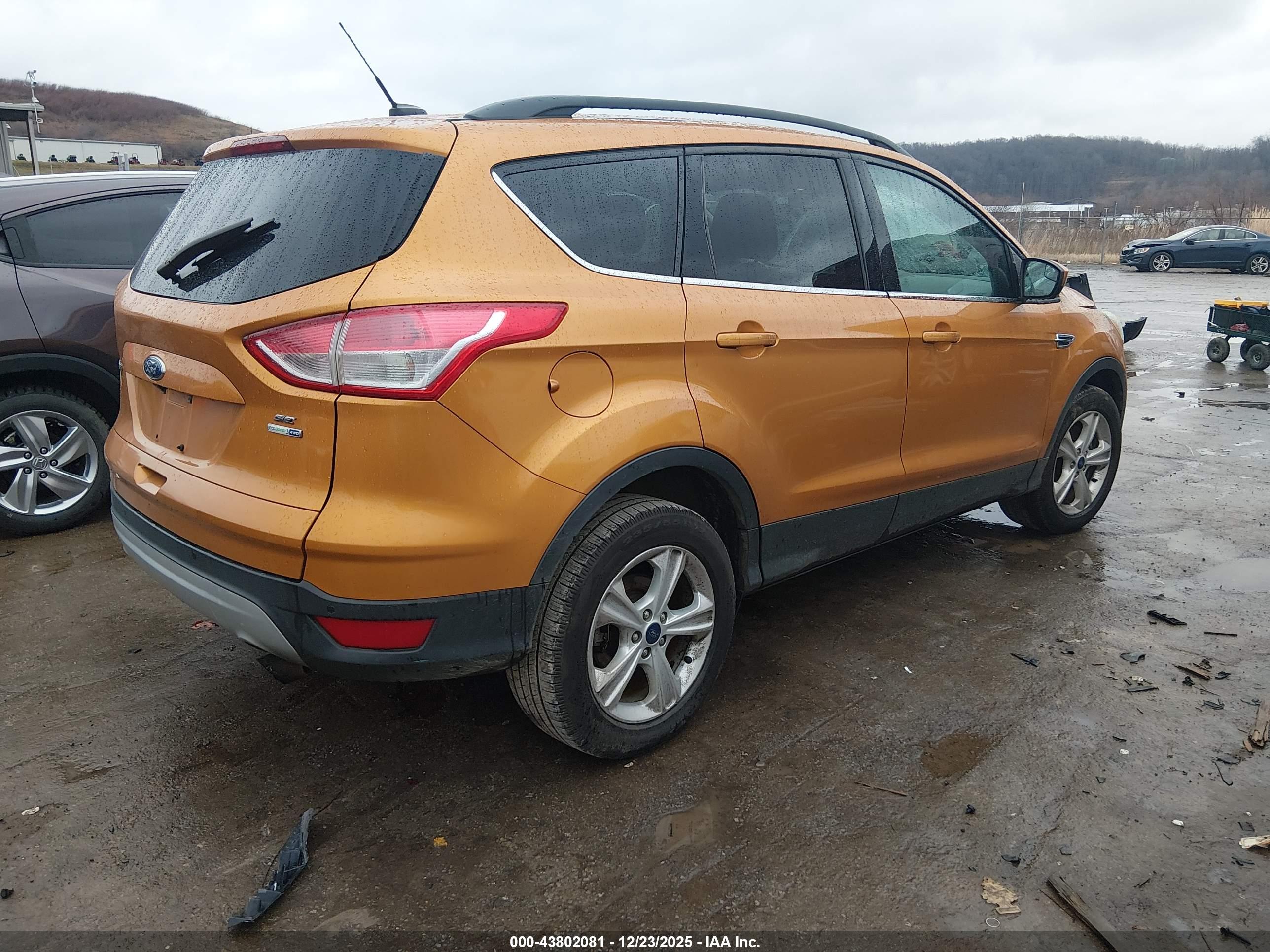 FORD ESCAPE image 4