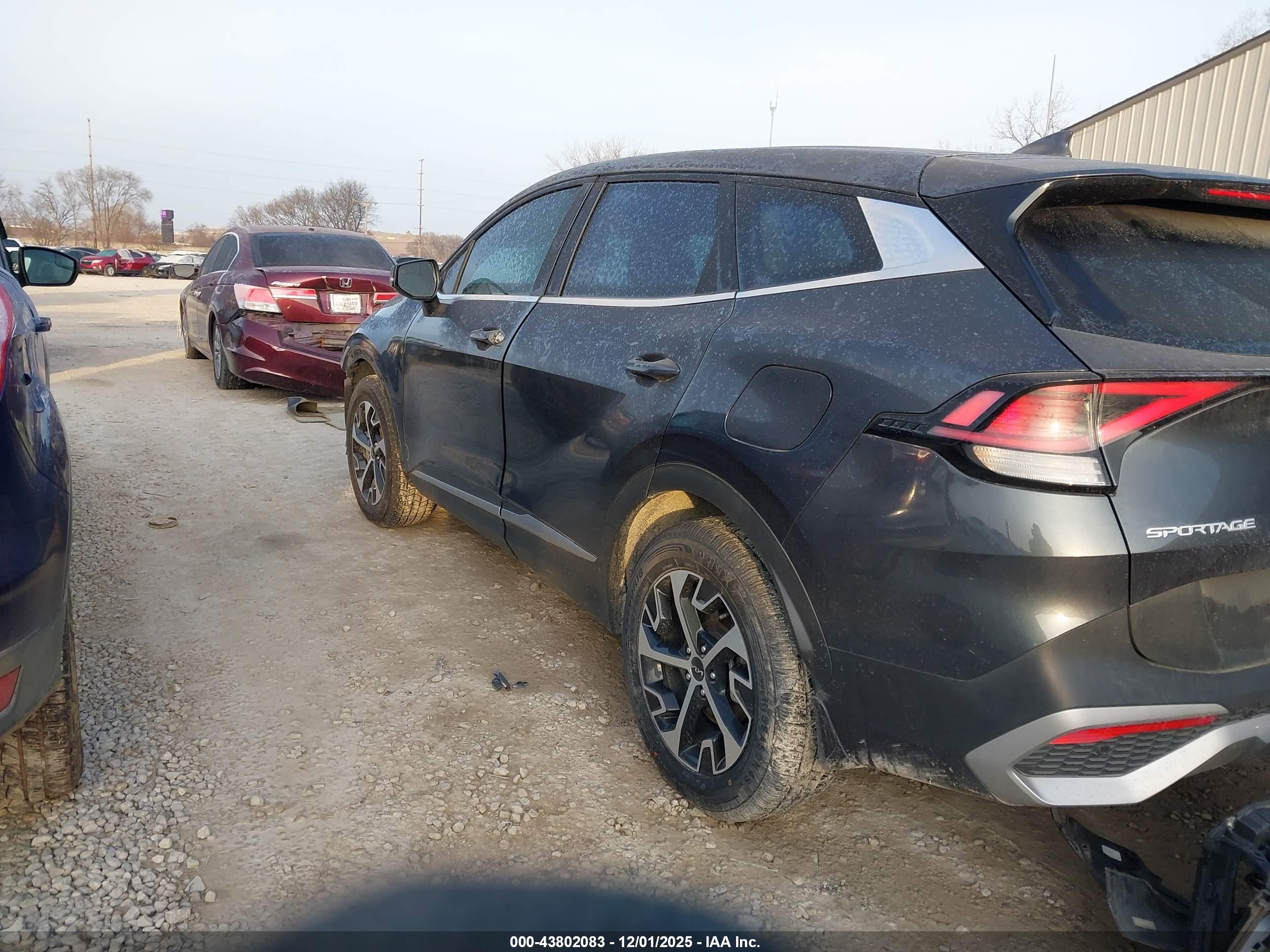 KIA SPORTAGE image 3