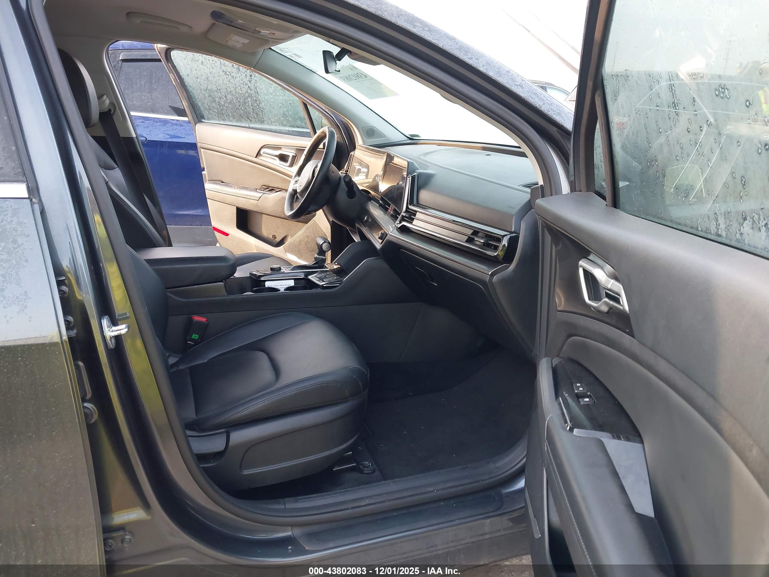 KIA SPORTAGE image 5