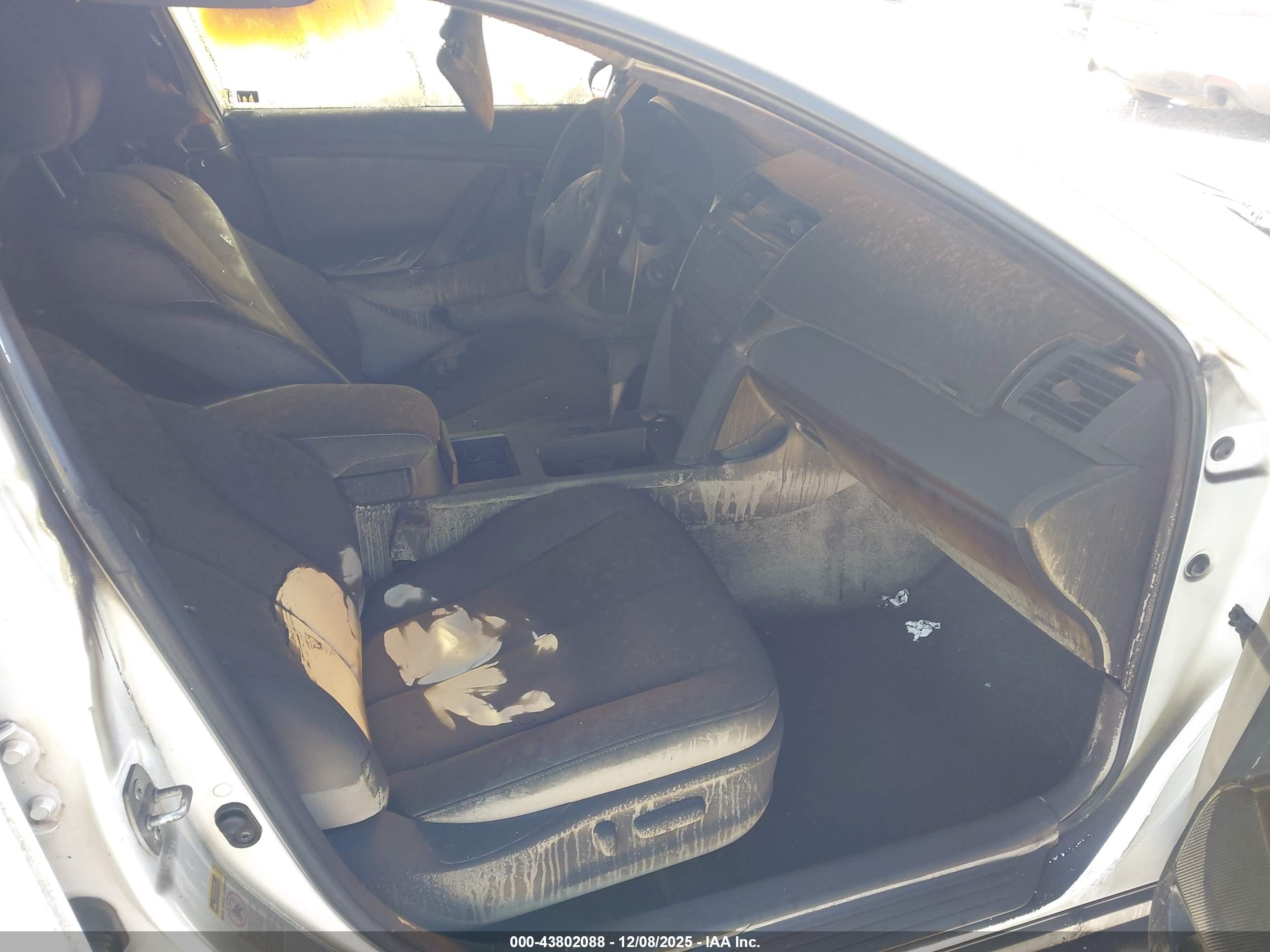 TOYOTA CAMRY image 5