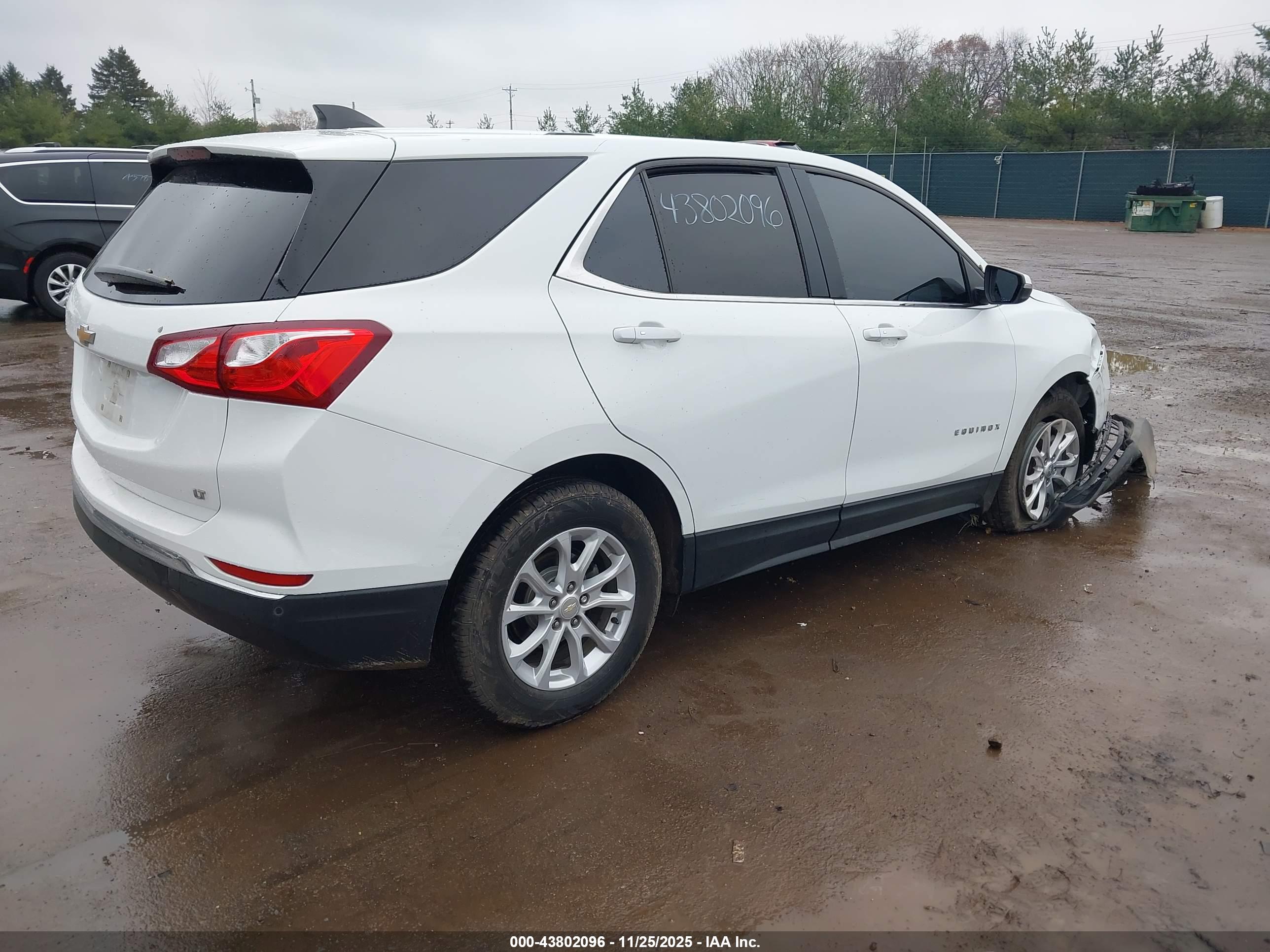 CHEVROLET EQUINOX image 4