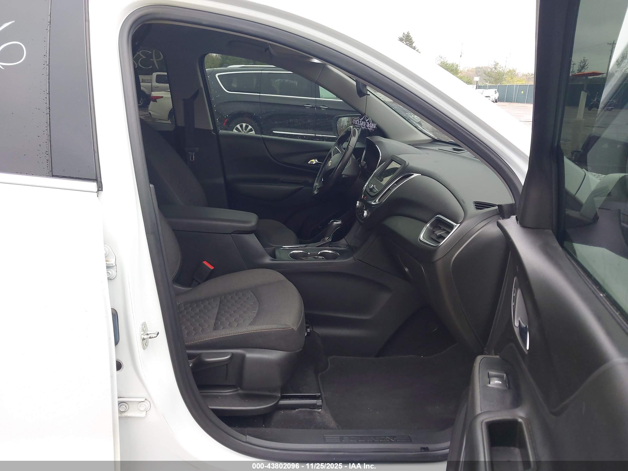 CHEVROLET EQUINOX image 5
