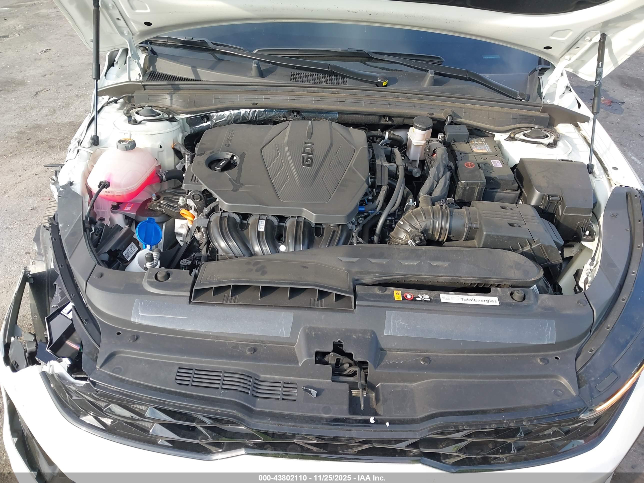 KIA K5 image 10
