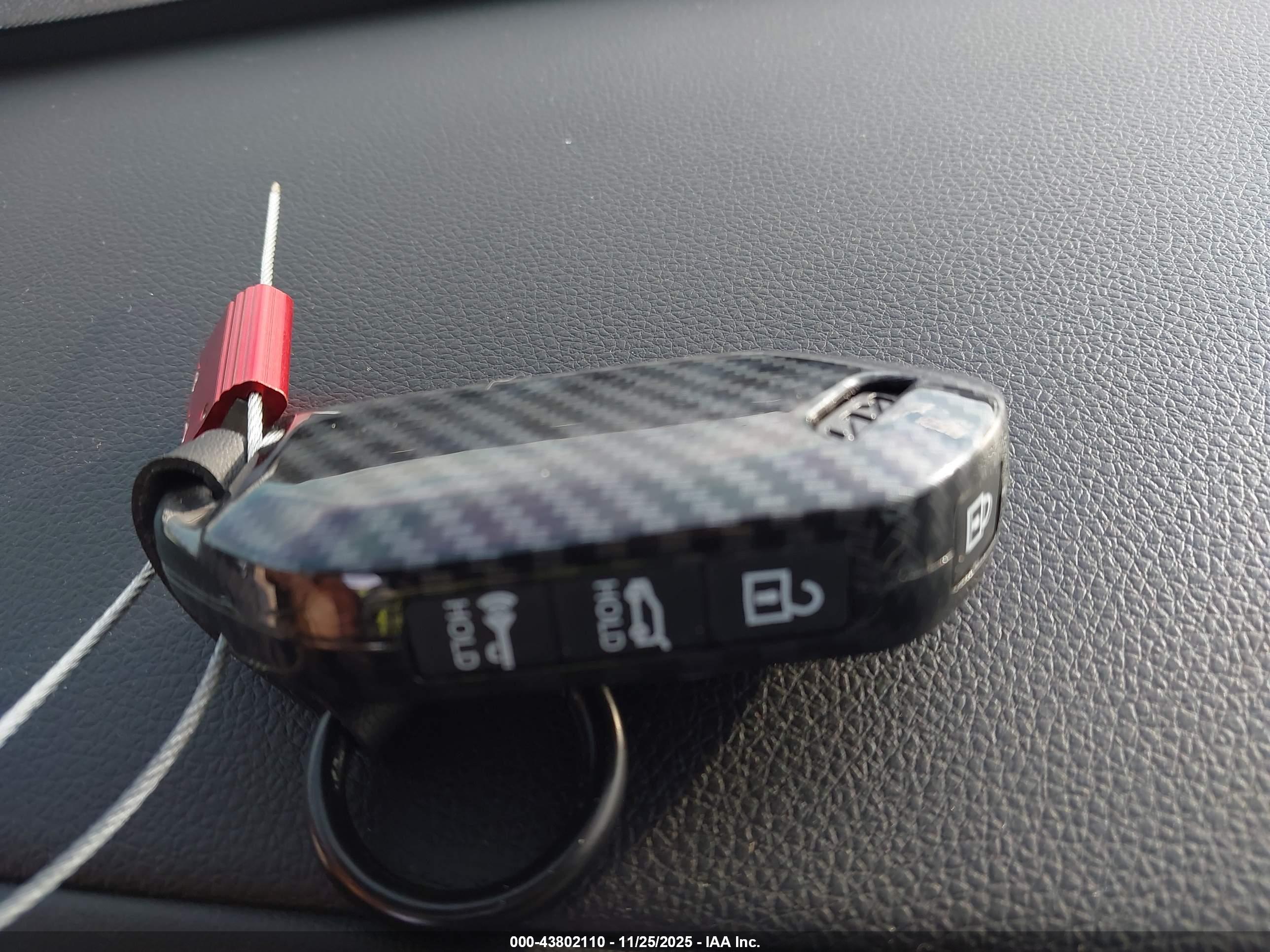 KIA K5 image 11