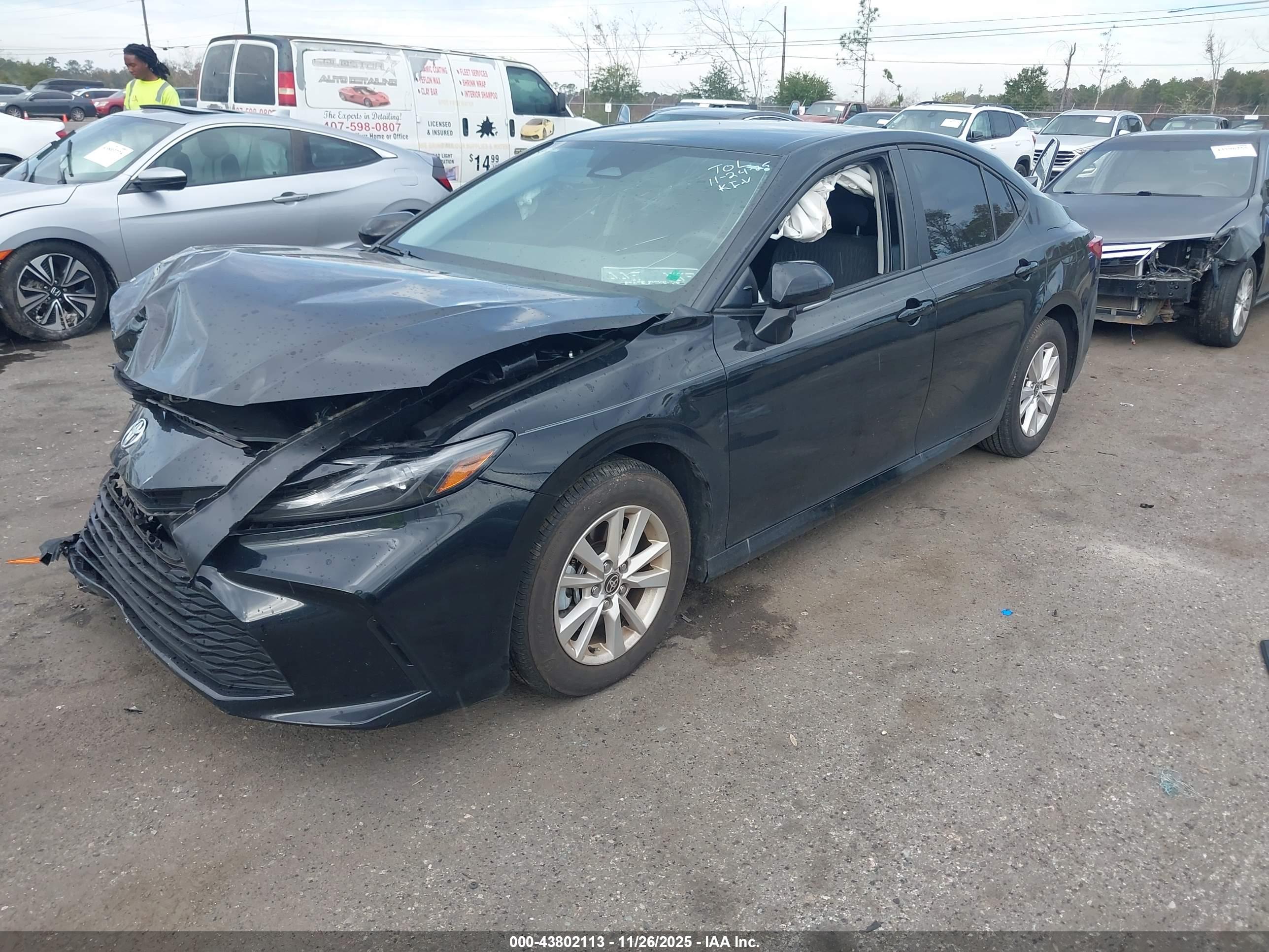 TOYOTA CAMRY image 2