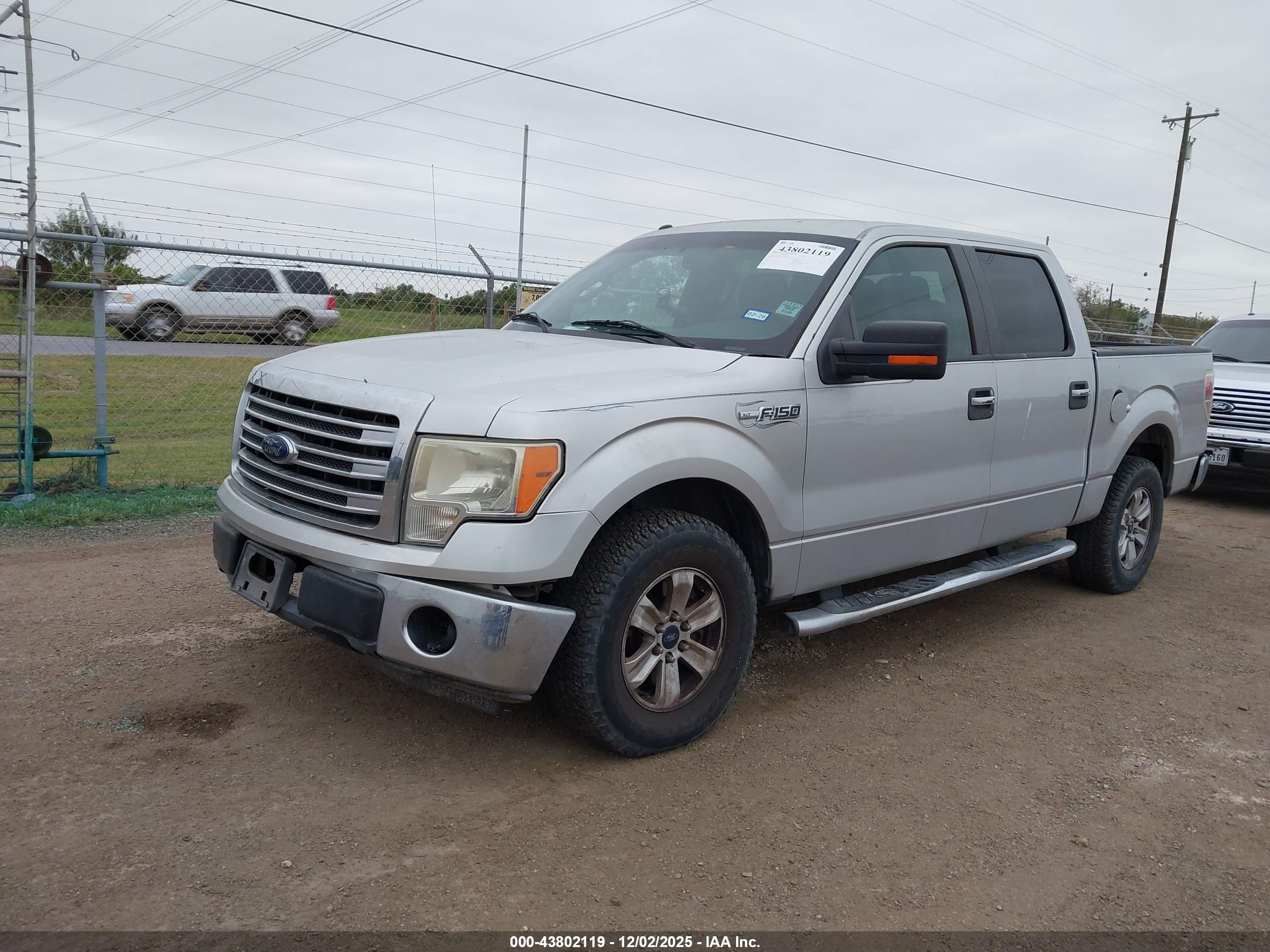 FORD F-150 image 2