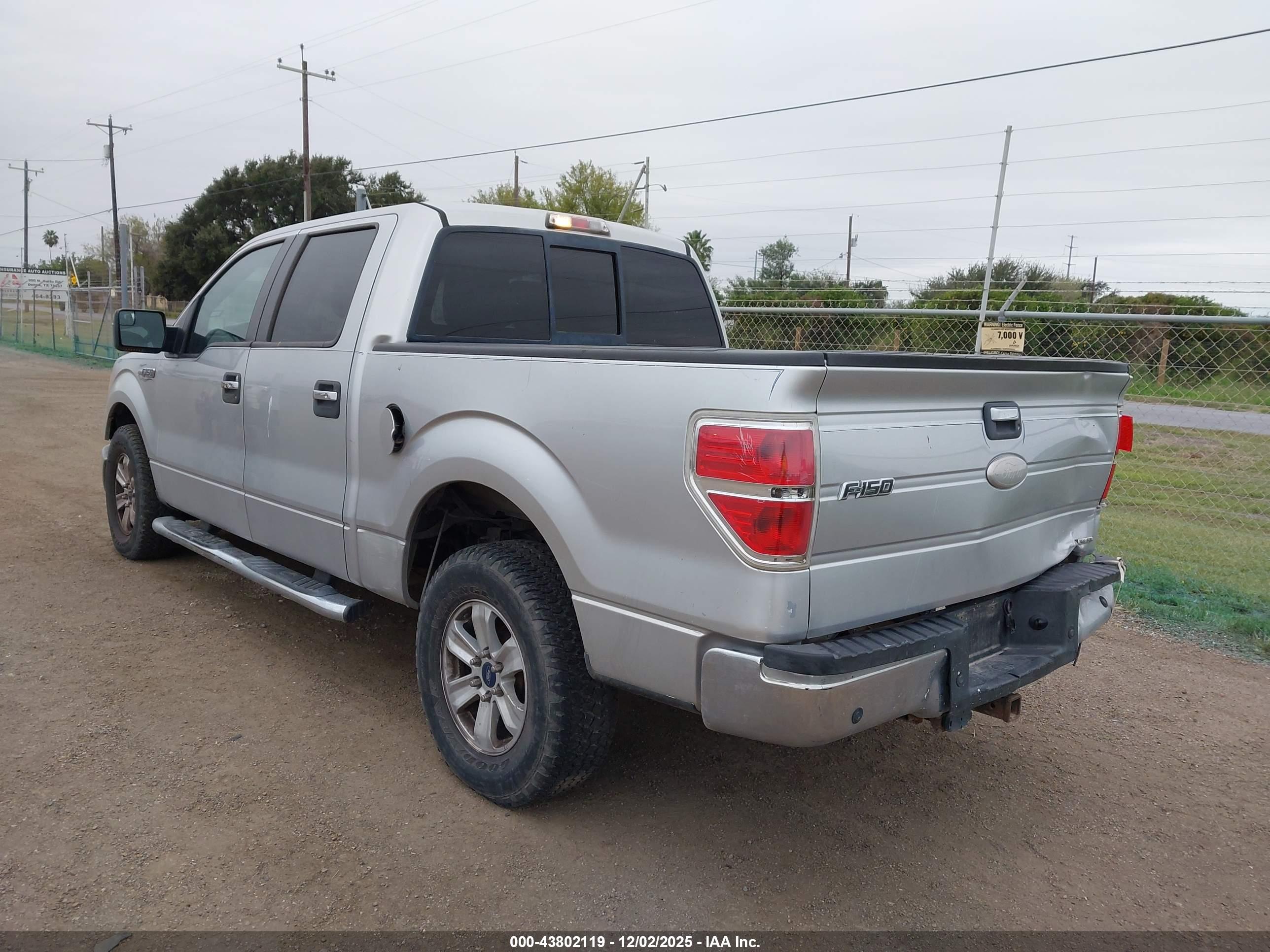 FORD F-150 image 3