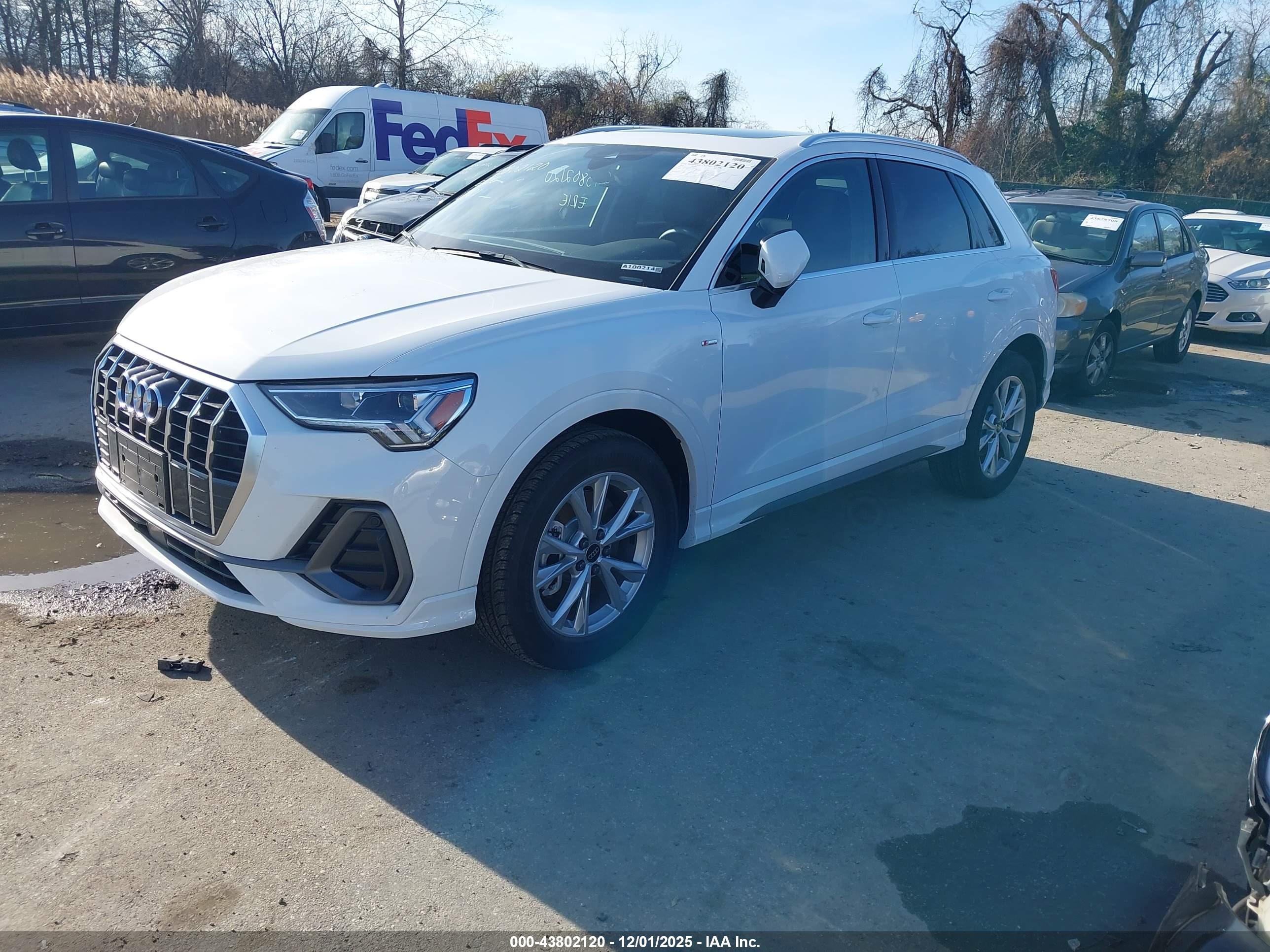 AUDI Q3 image 2