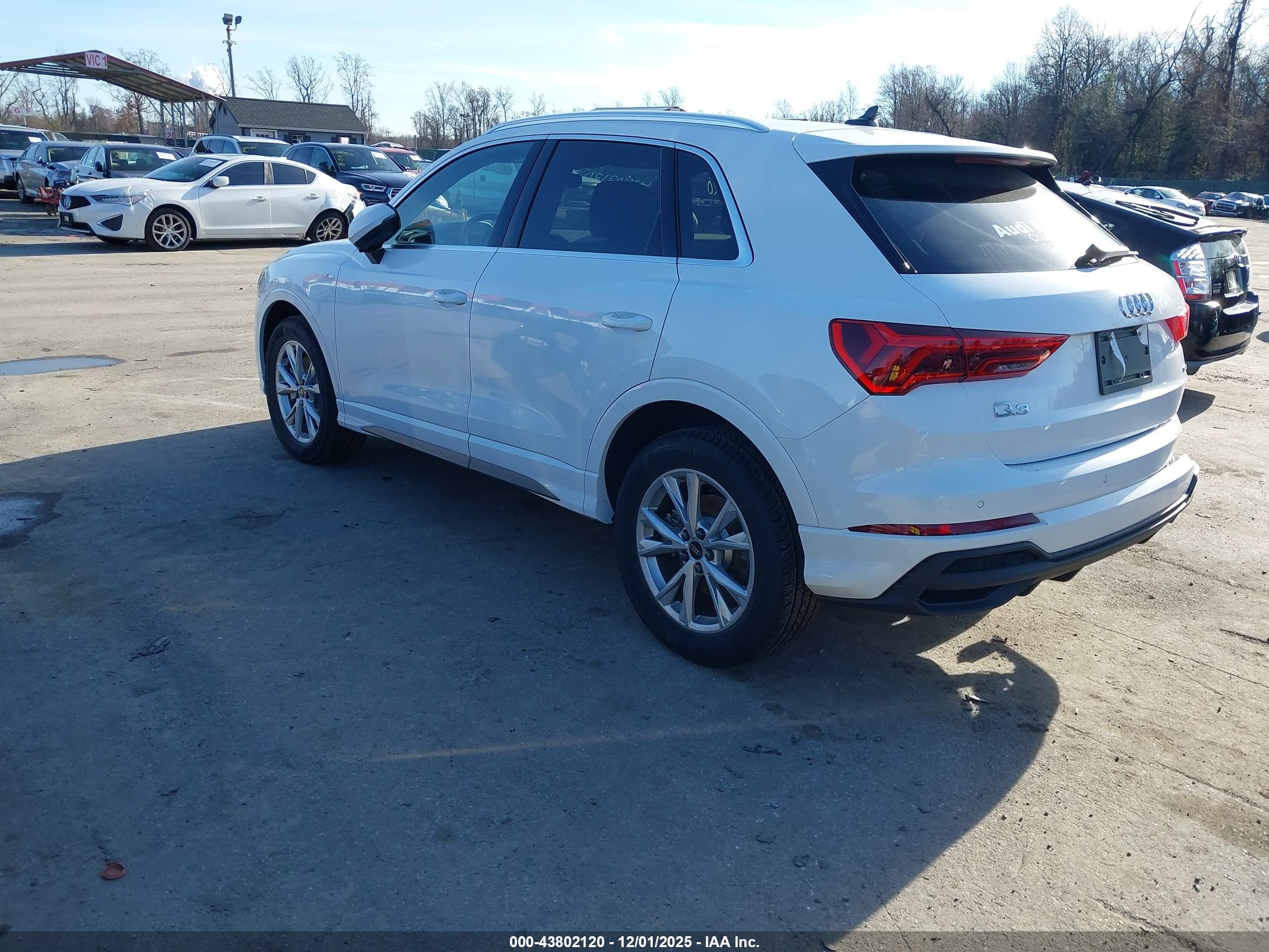 AUDI Q3 image 3