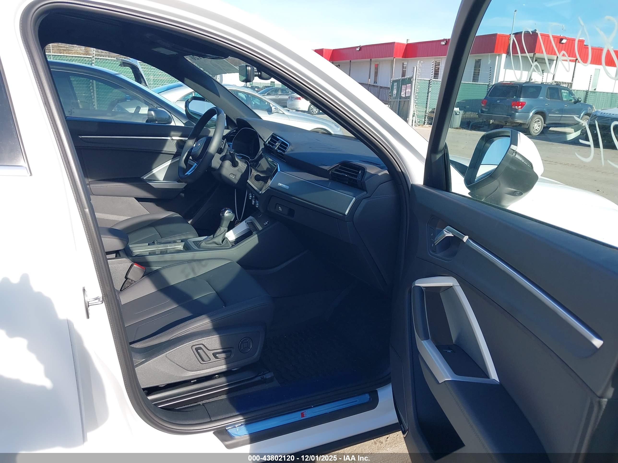 AUDI Q3 image 5