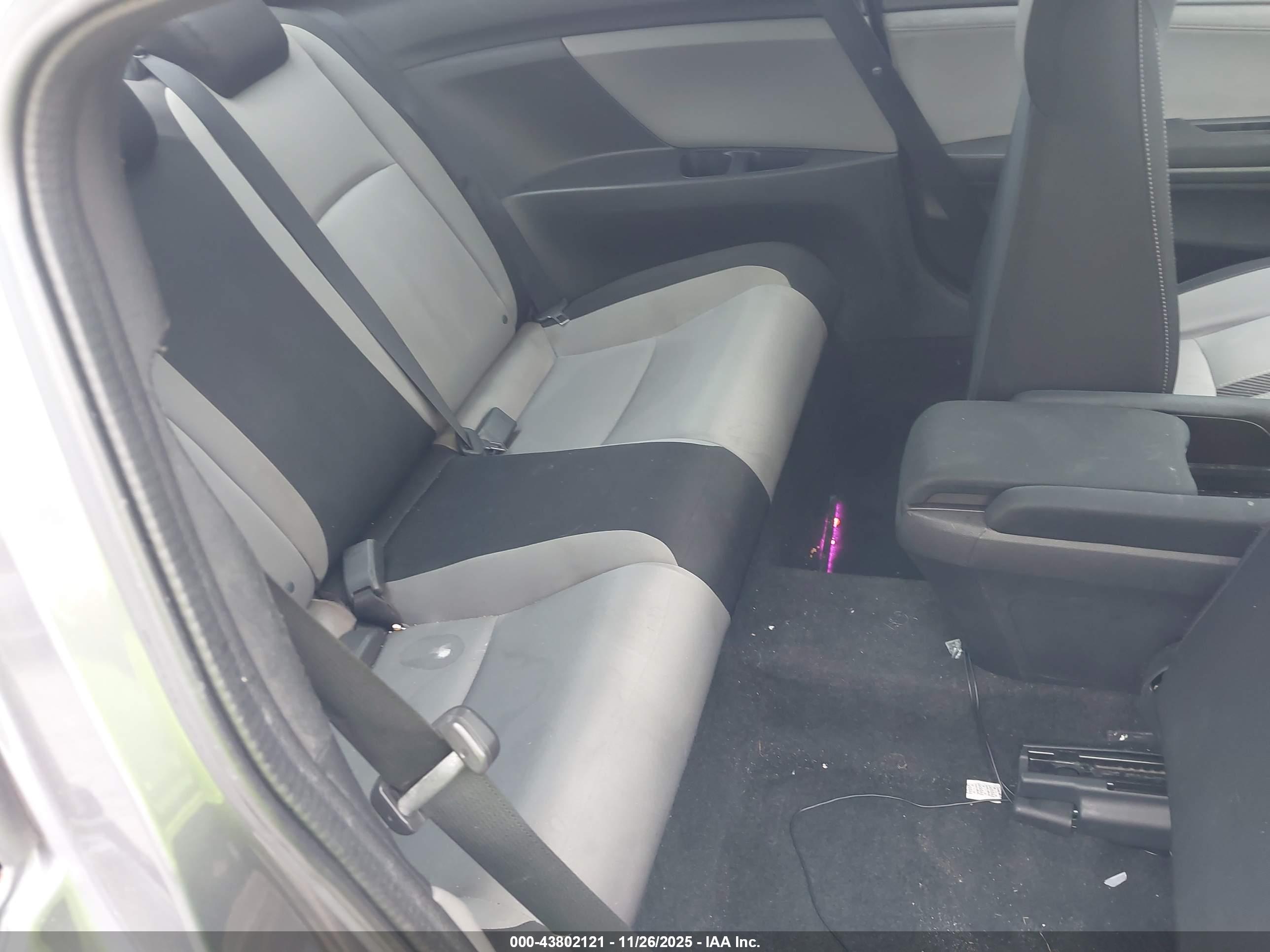 HONDA CIVIC image 8