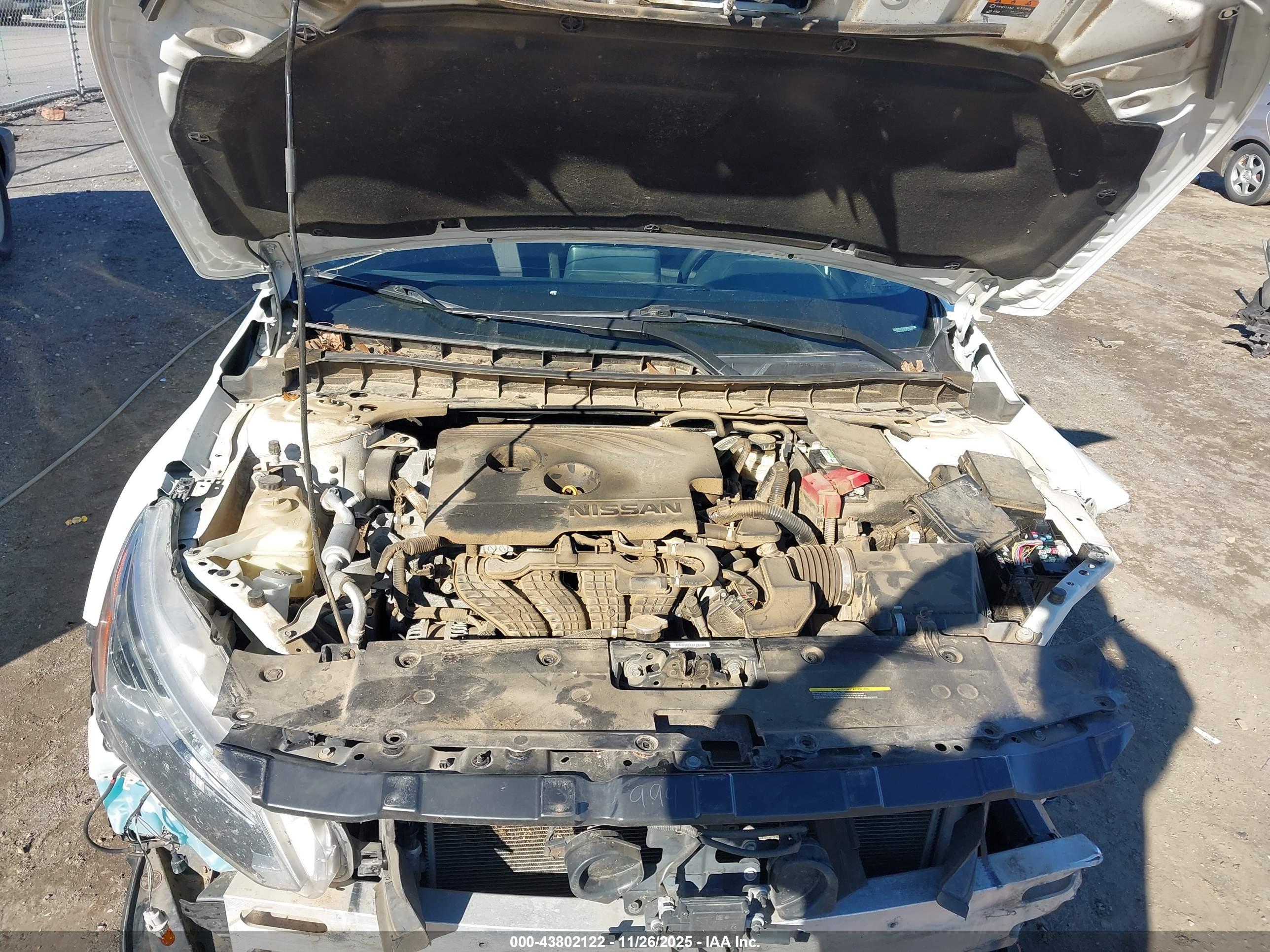 NISSAN ALTIMA image 10