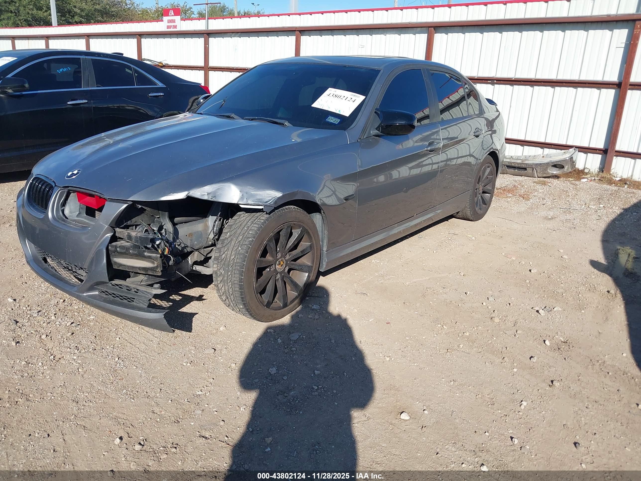 BMW 328I image 2