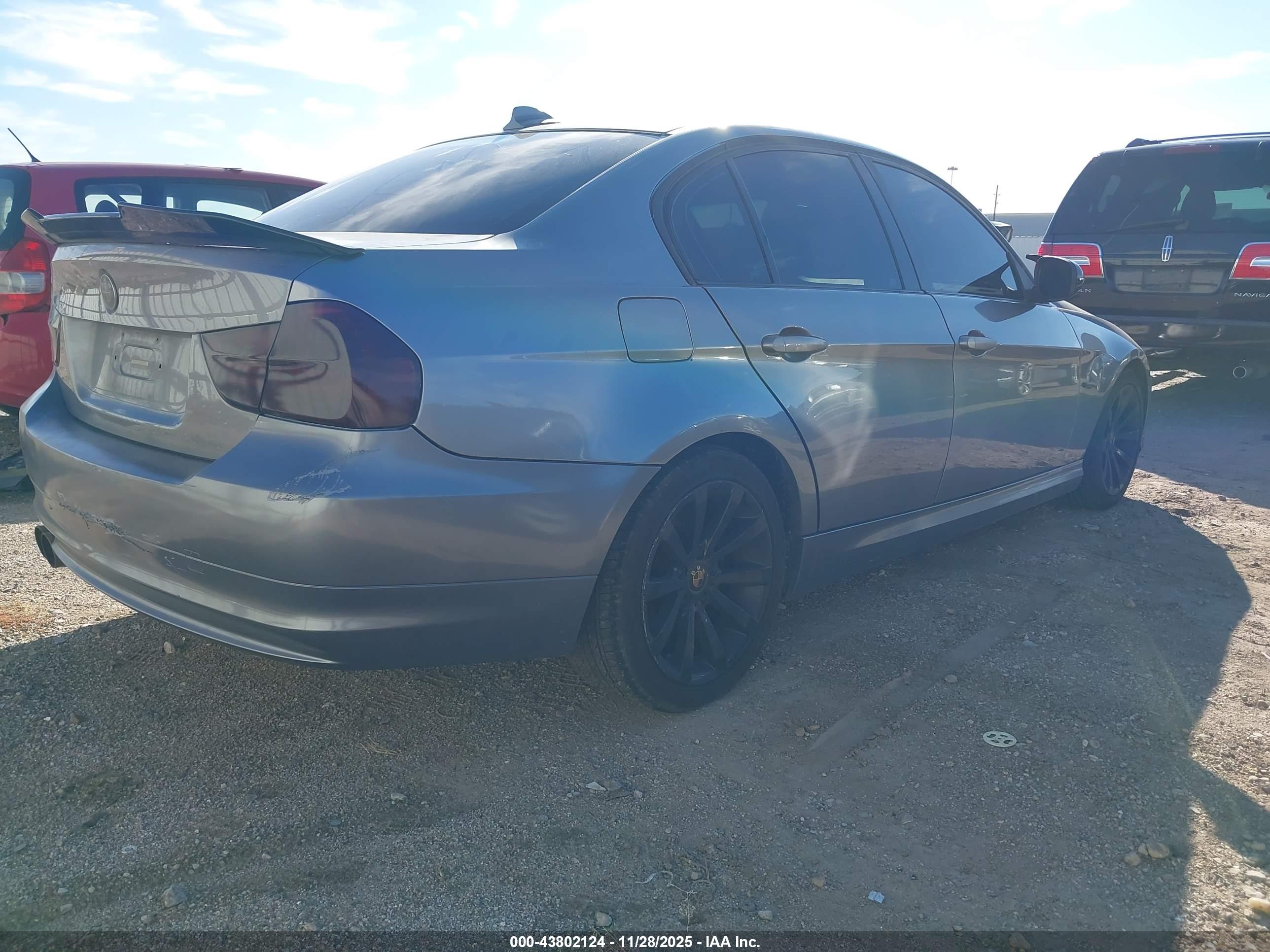 BMW 328I image 4
