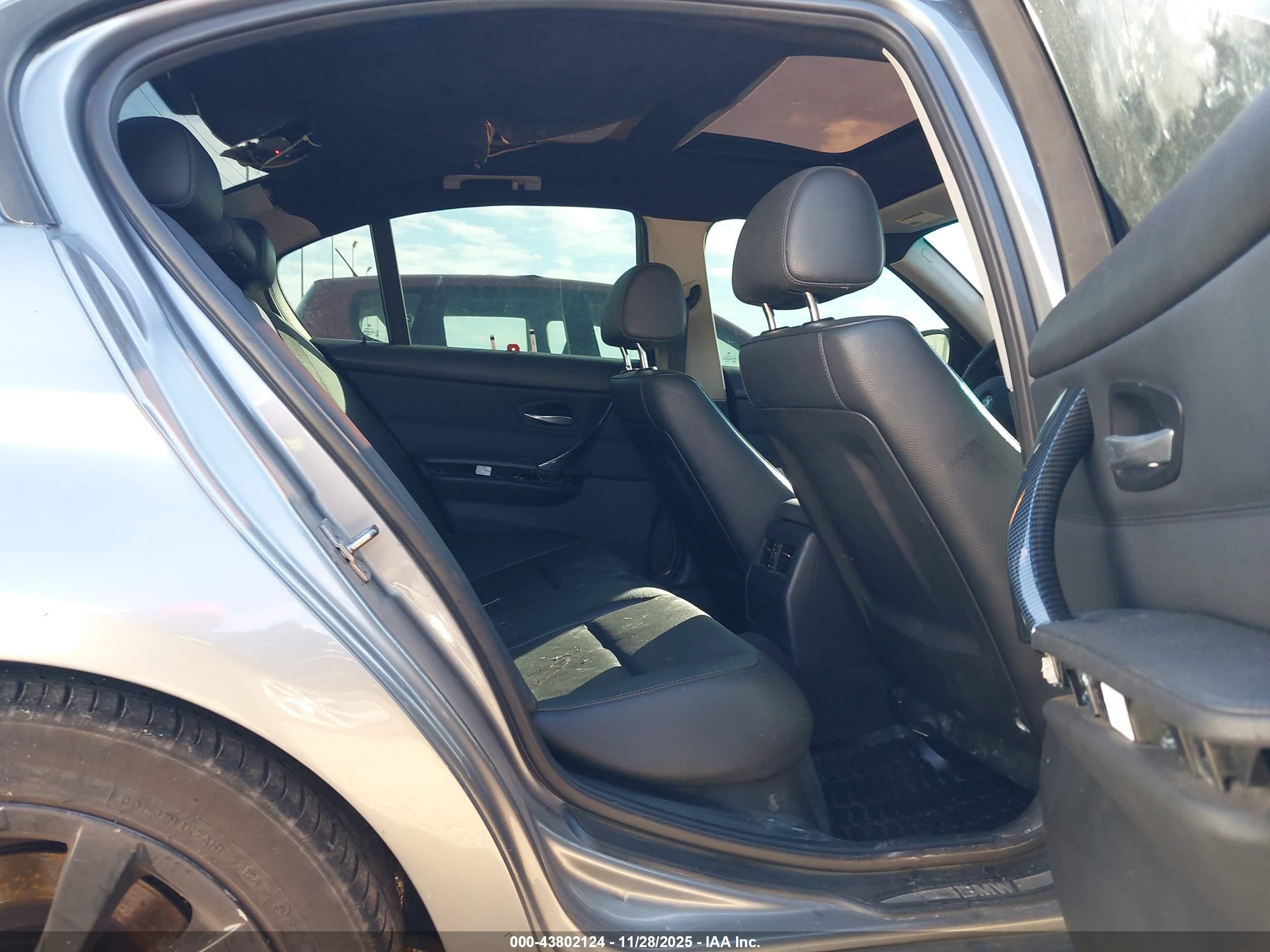 BMW 328I image 8