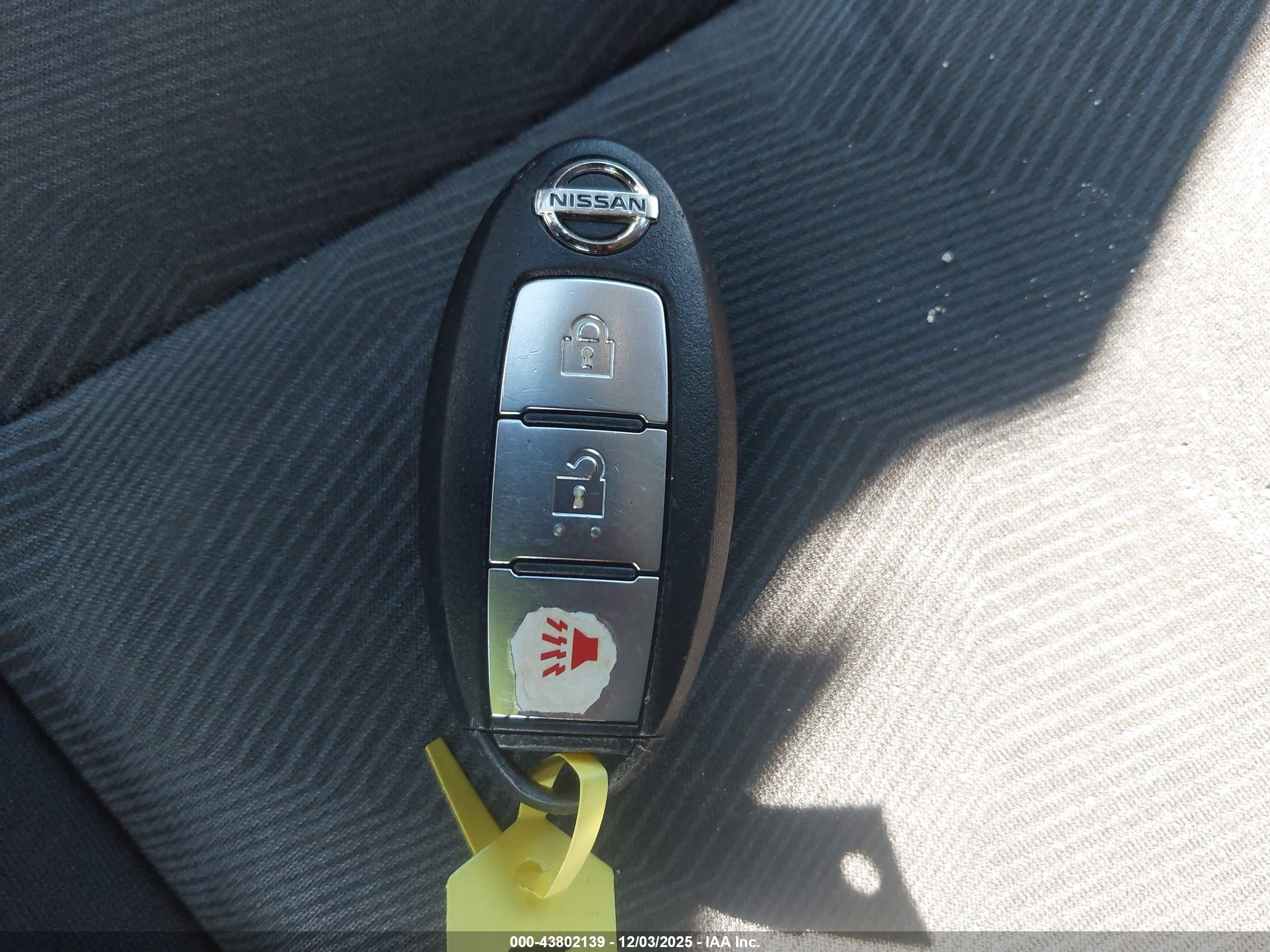 NISSAN ROGUE image 11