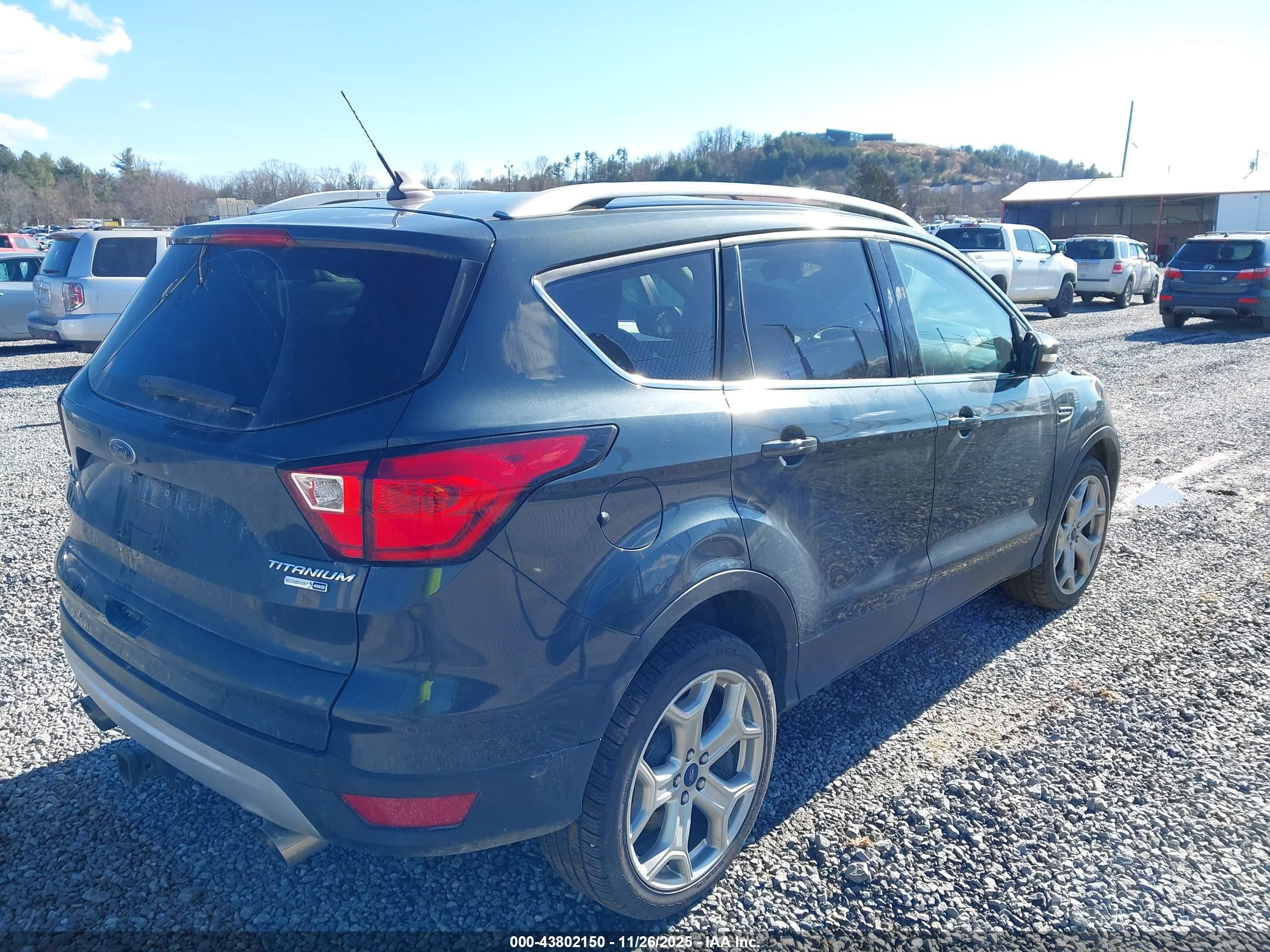 FORD ESCAPE image 4