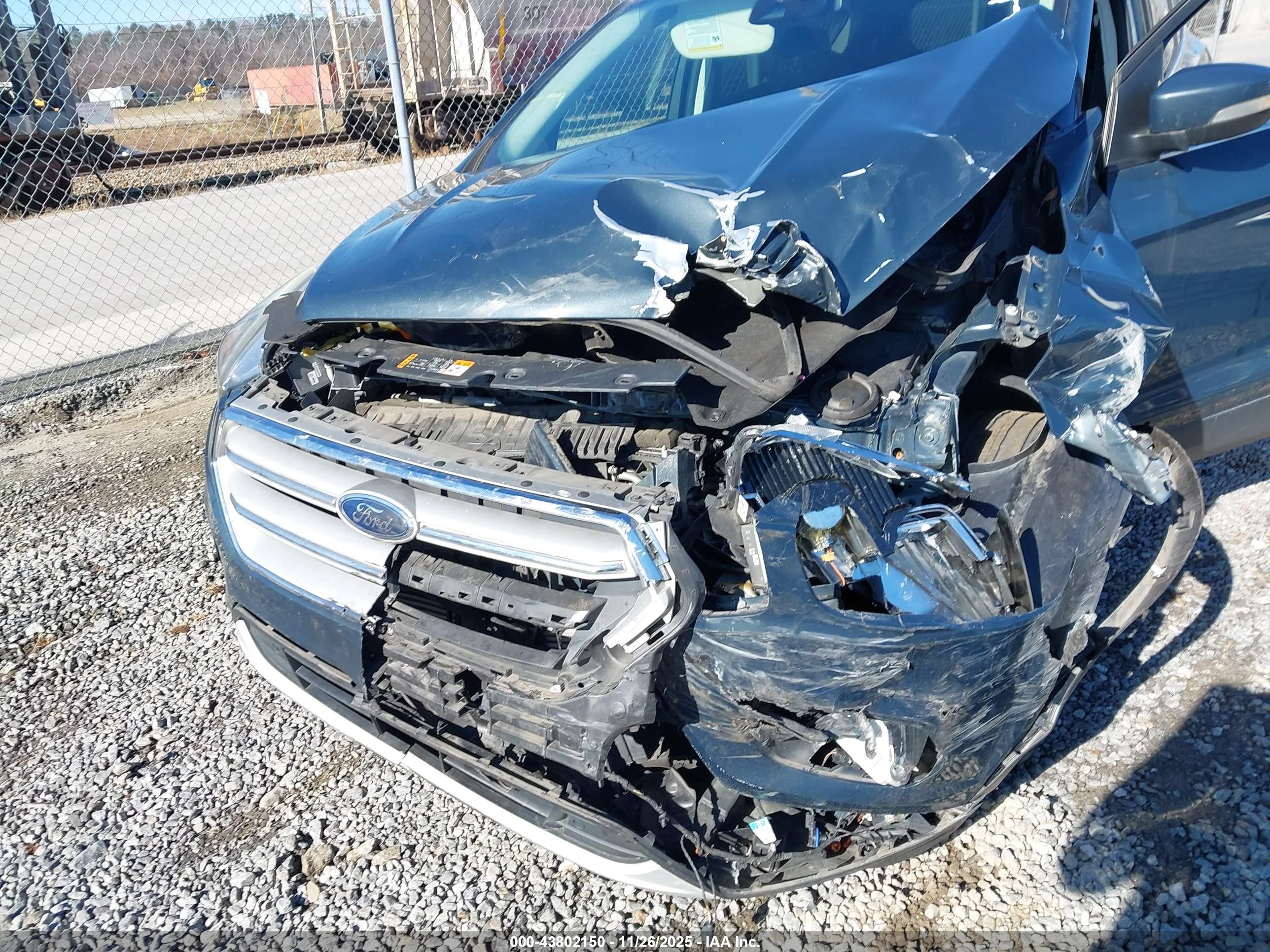 FORD ESCAPE image 6
