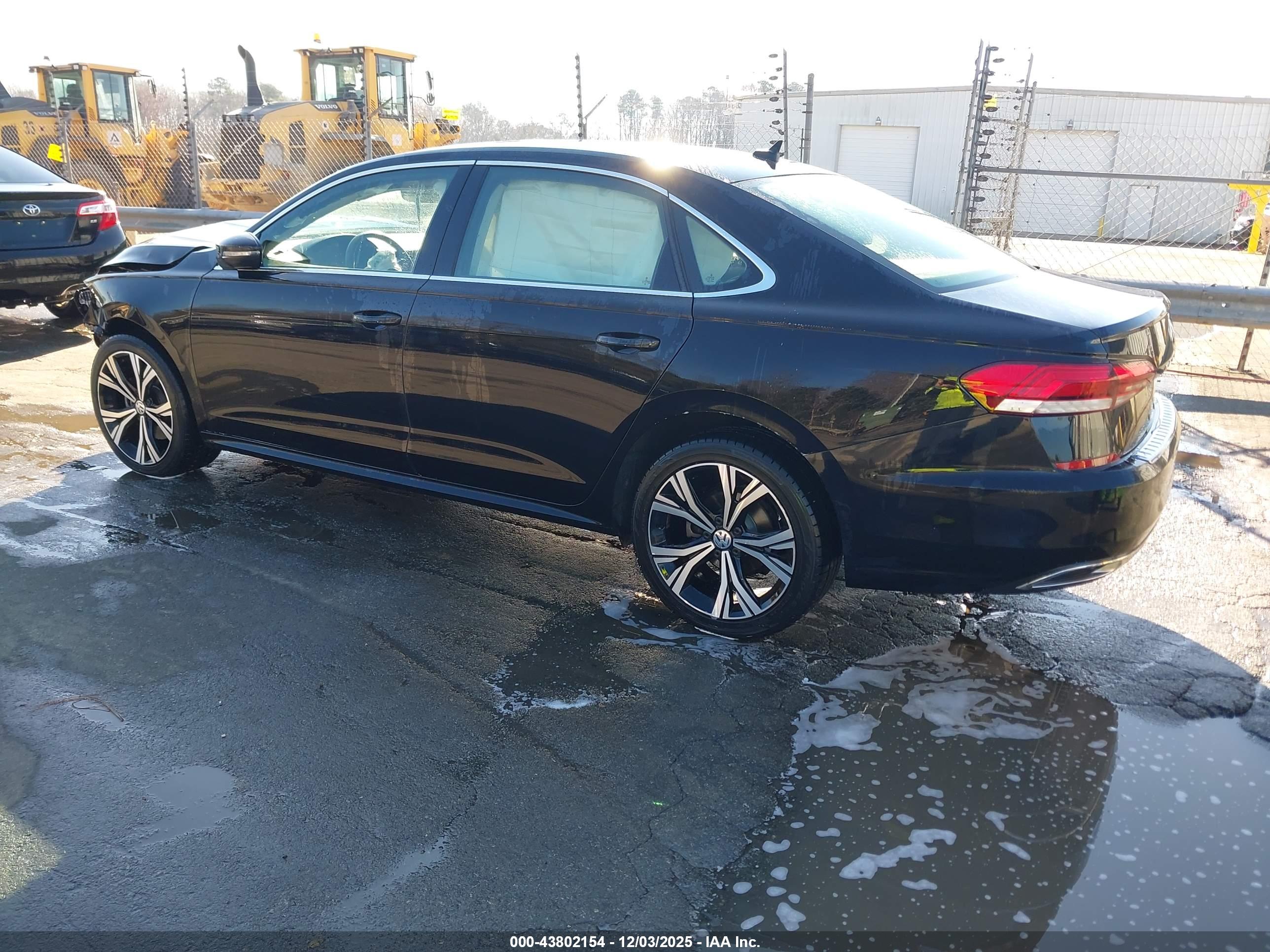 VOLKSWAGEN PASSAT image 3