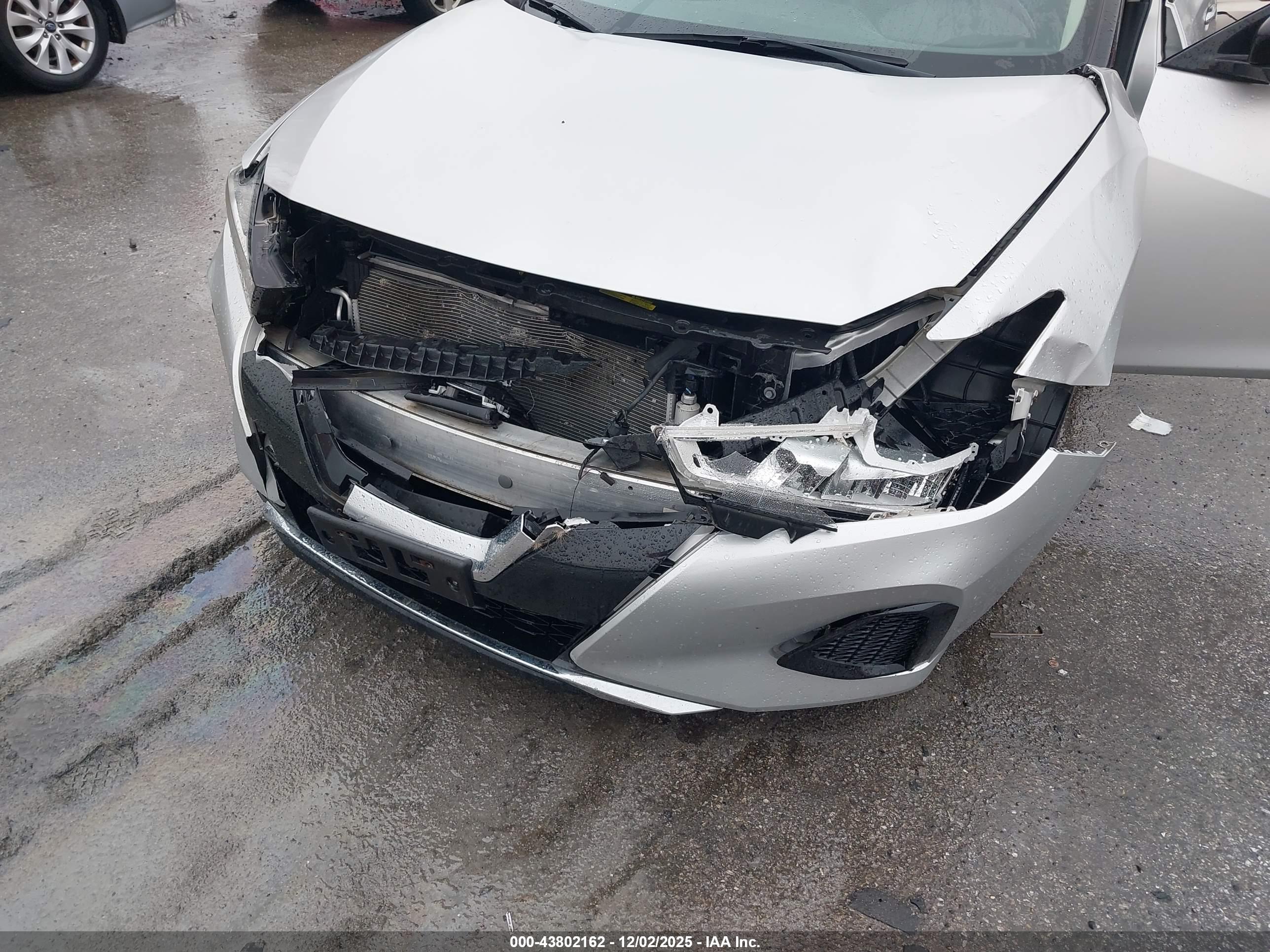 NISSAN MAXIMA image 6