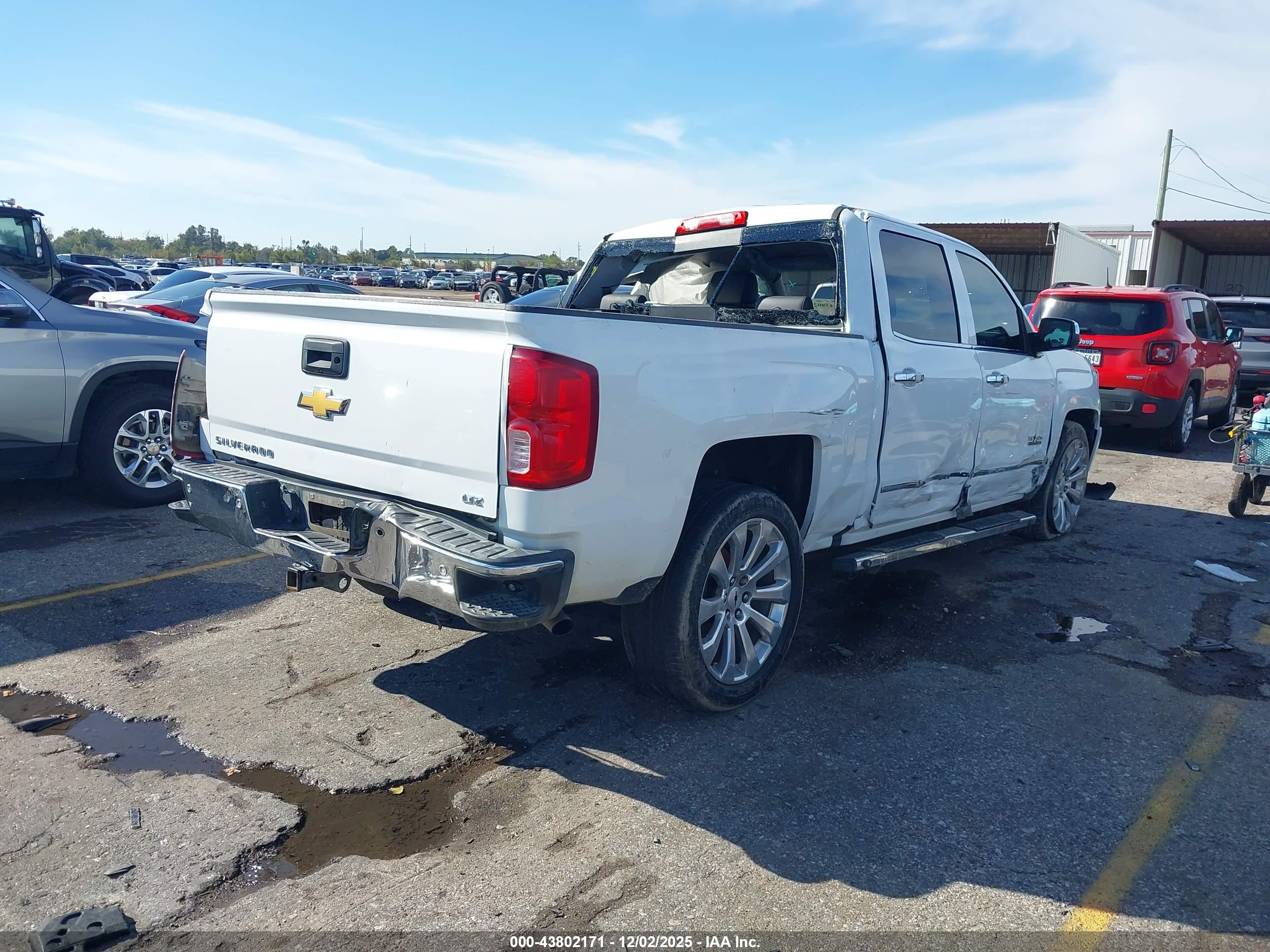 CHEVROLET SILVERADO image 4