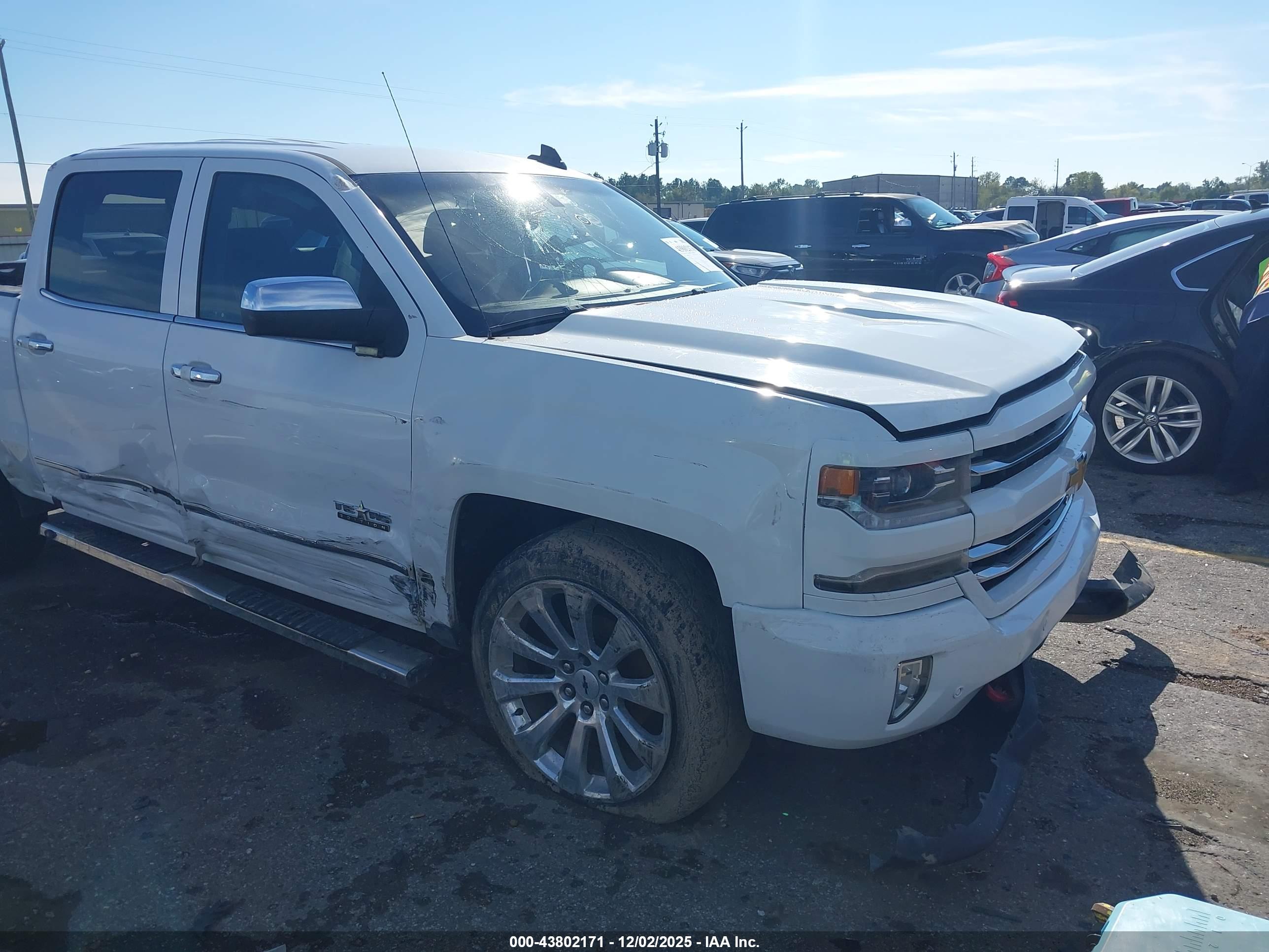 CHEVROLET SILVERADO image 6
