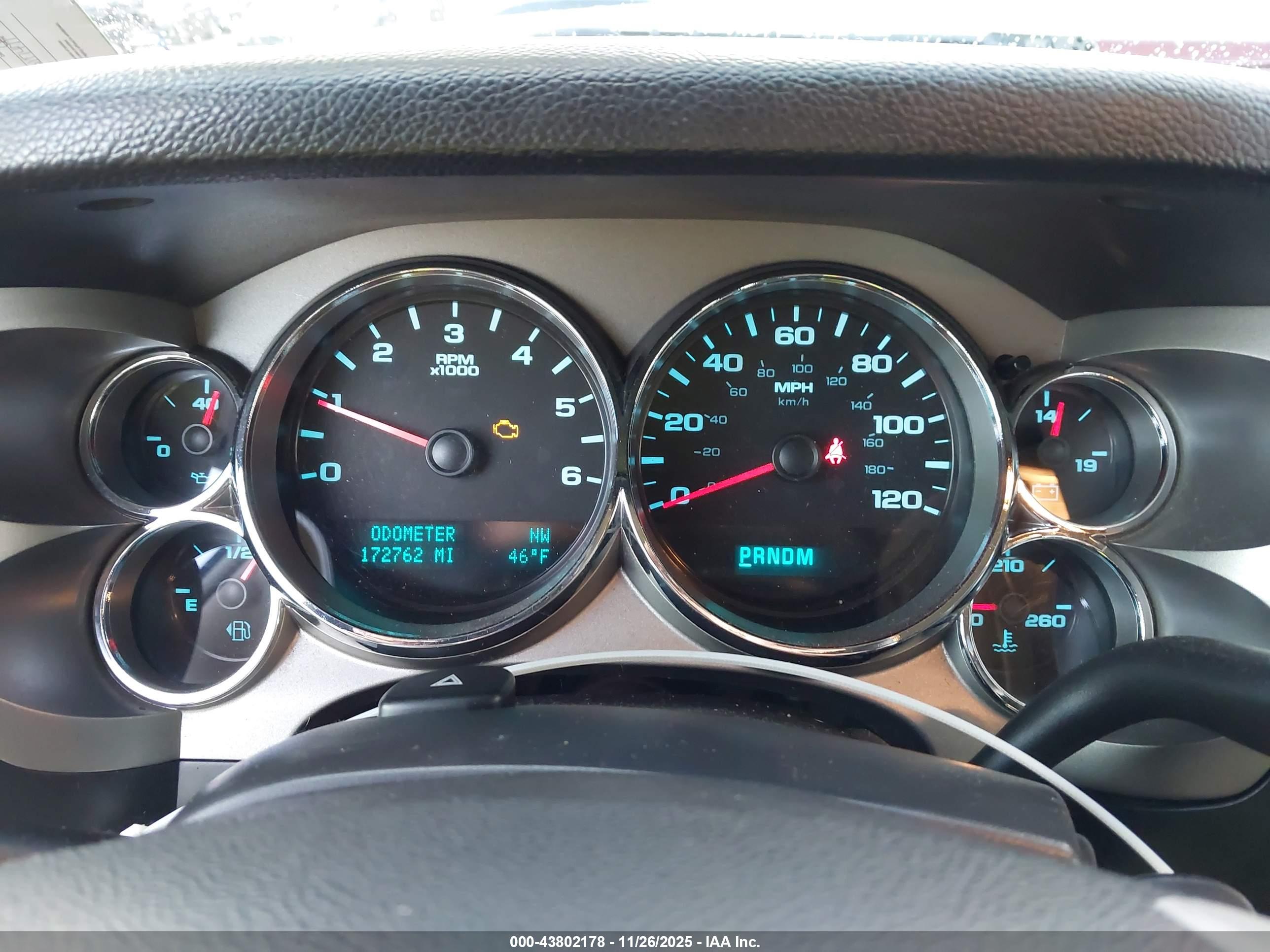 CHEVROLET SILVERADO image 7