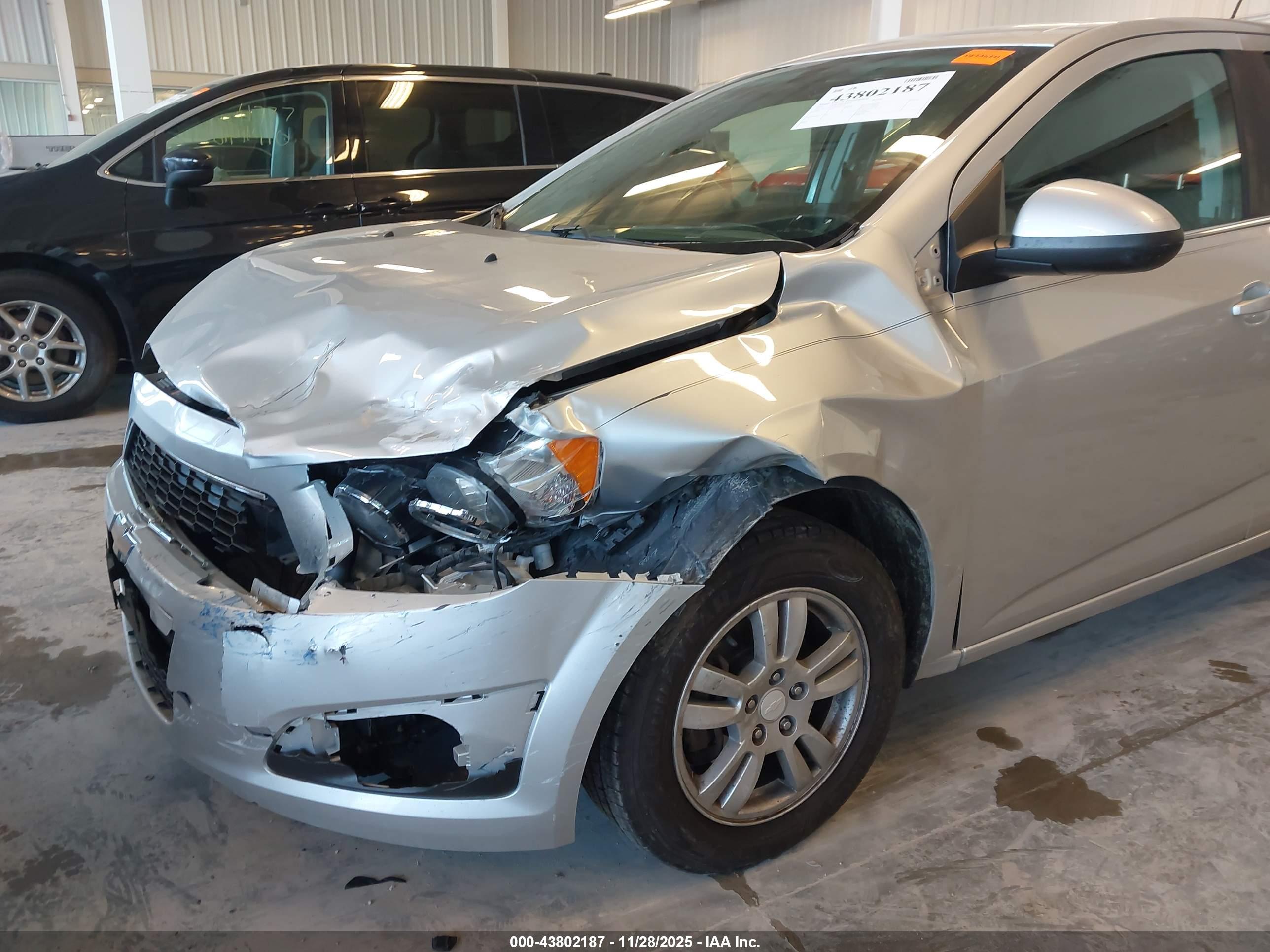CHEVROLET SONIC image 6
