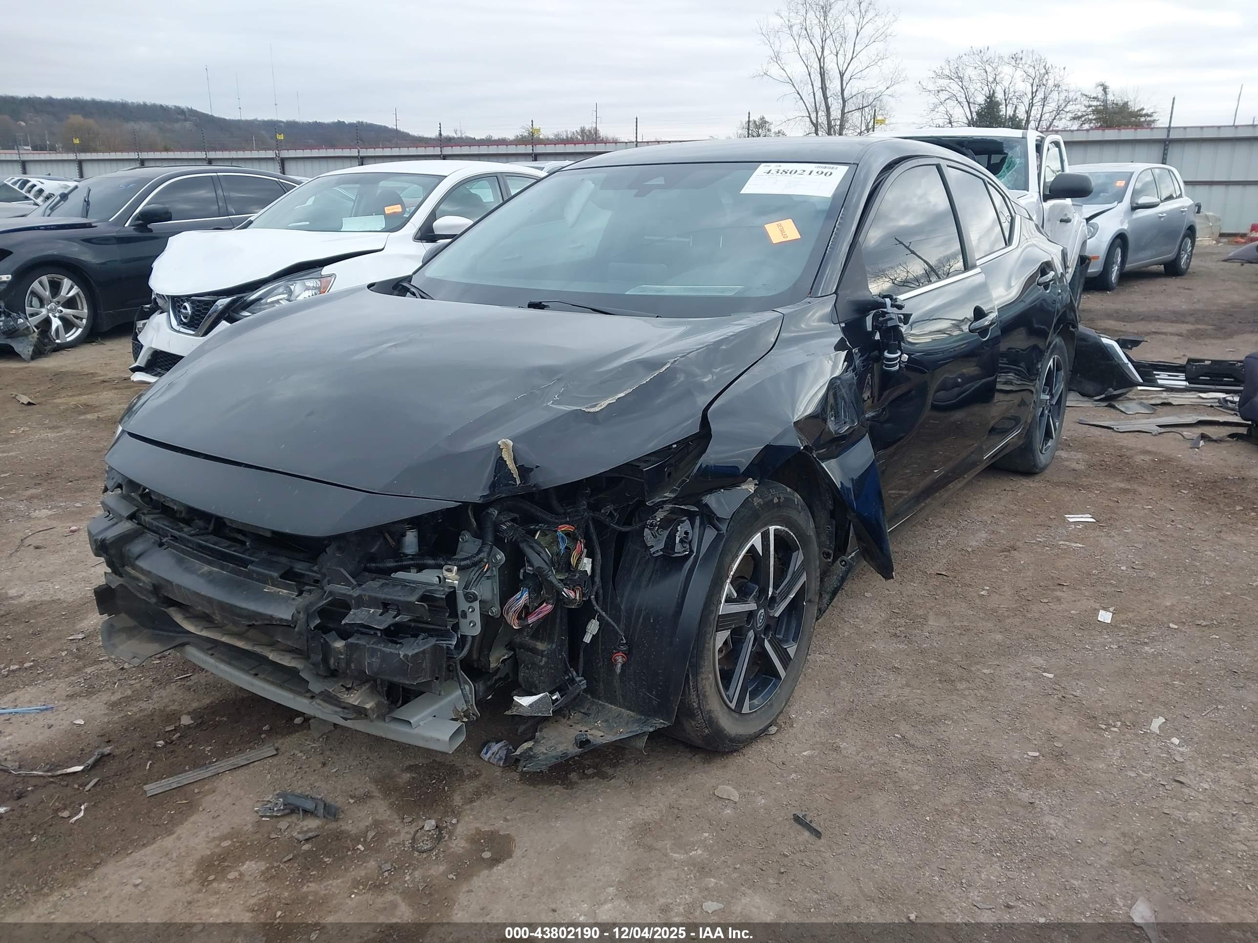 NISSAN SENTRA image 2