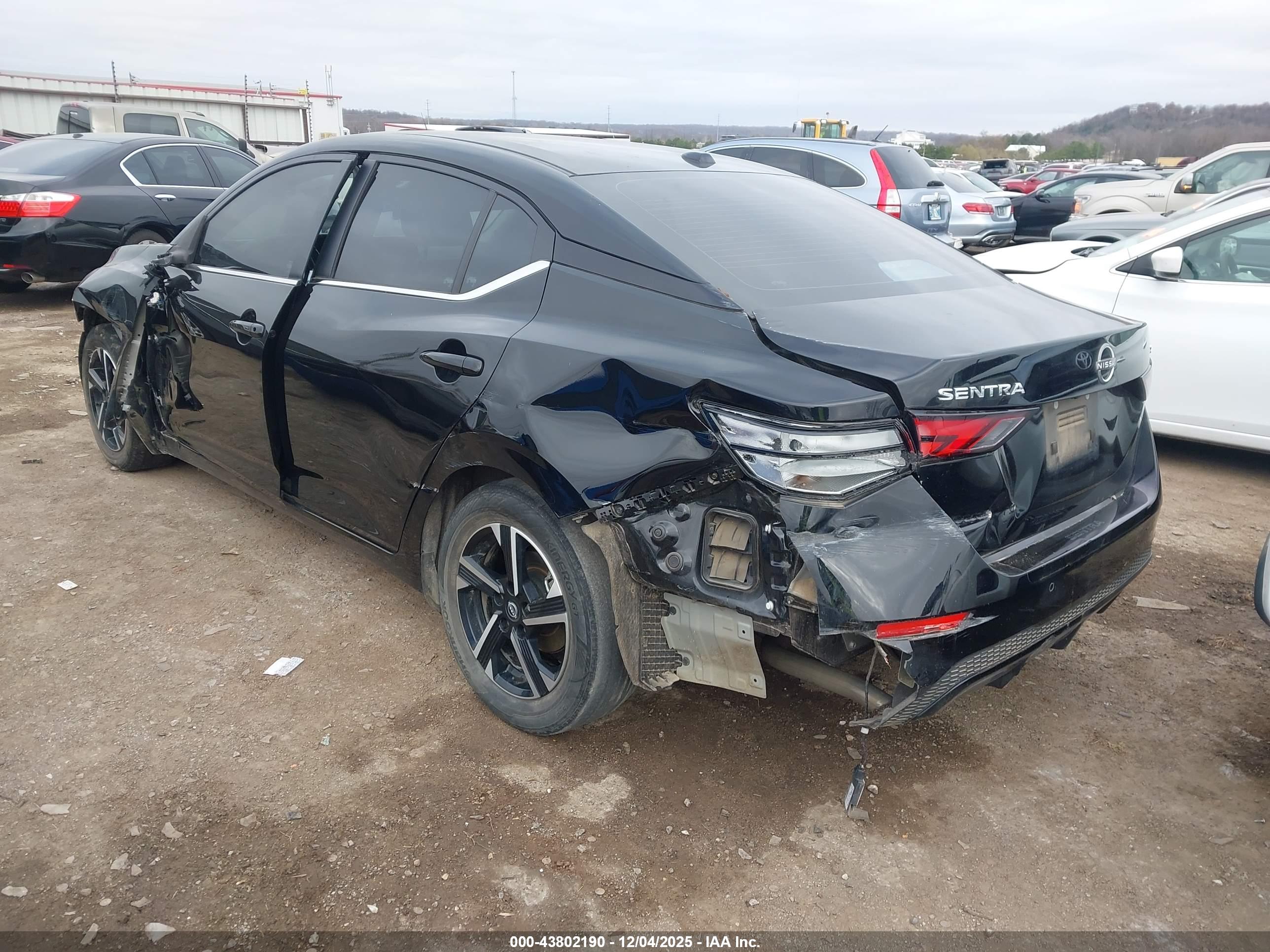 NISSAN SENTRA image 3