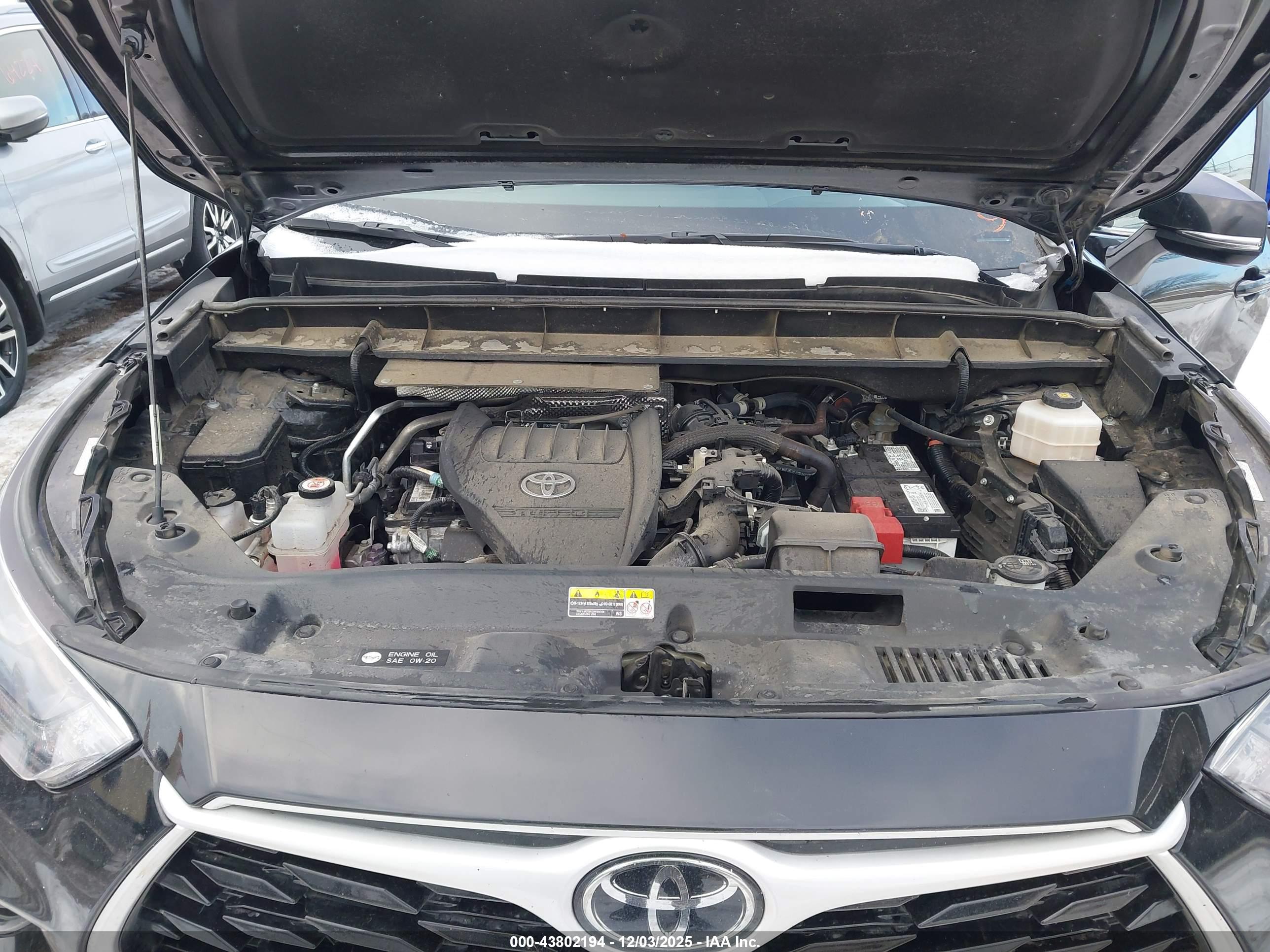 TOYOTA HIGHLANDER image 10
