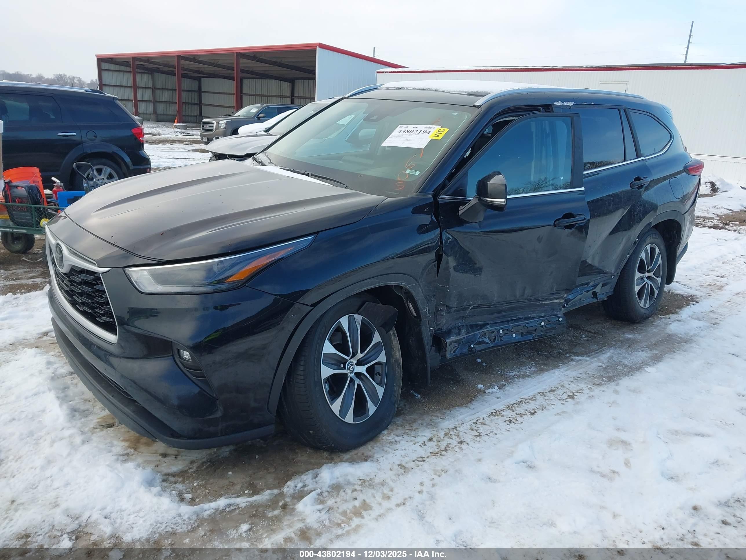 TOYOTA HIGHLANDER image 2