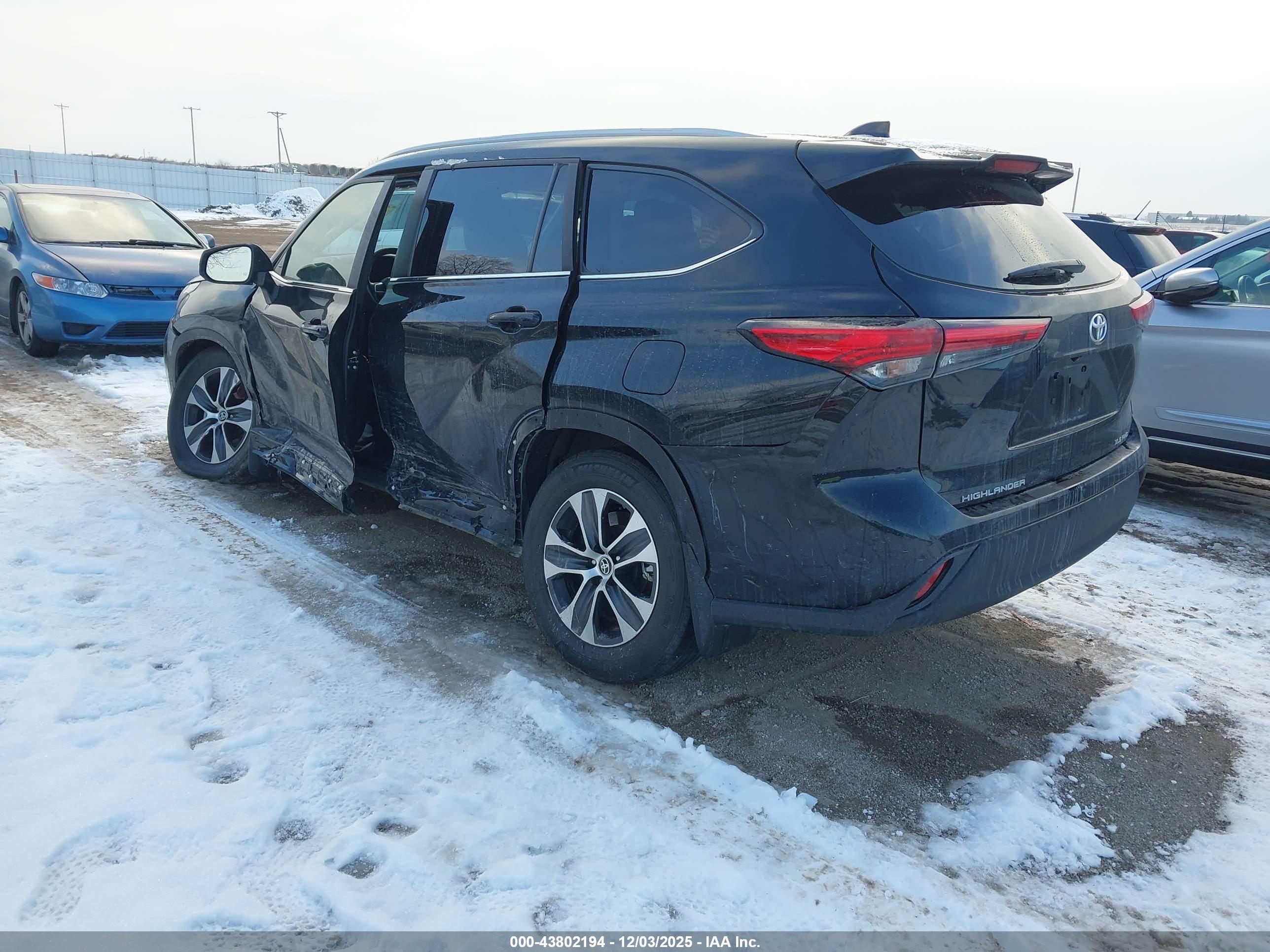 TOYOTA HIGHLANDER image 3
