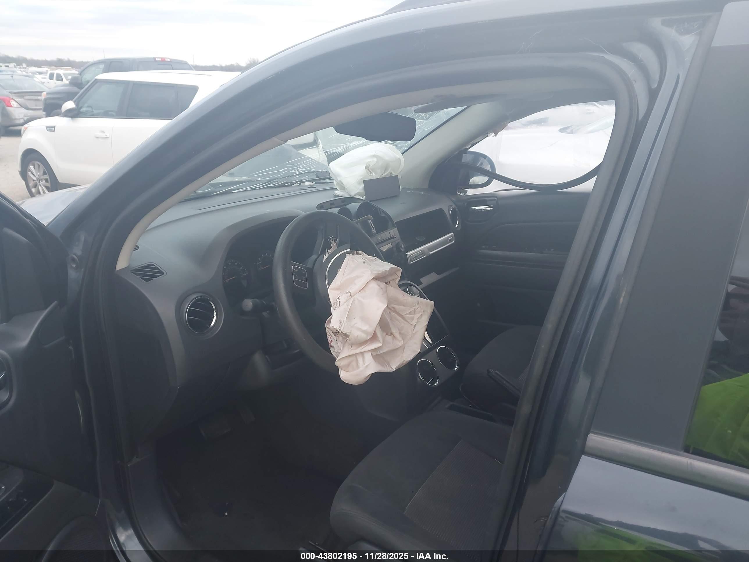 JEEP COMPASS image 5
