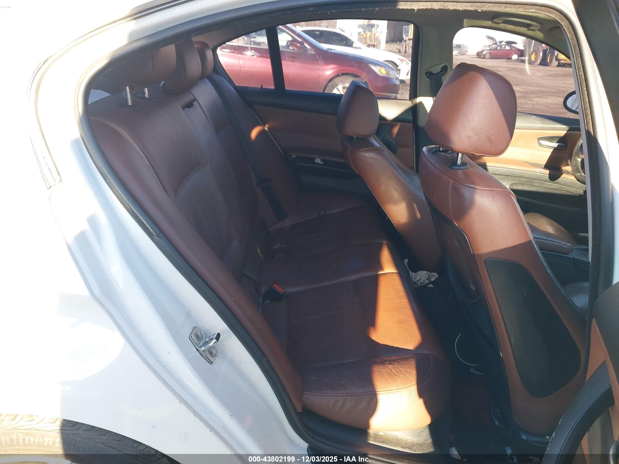 BMW 330I image 8