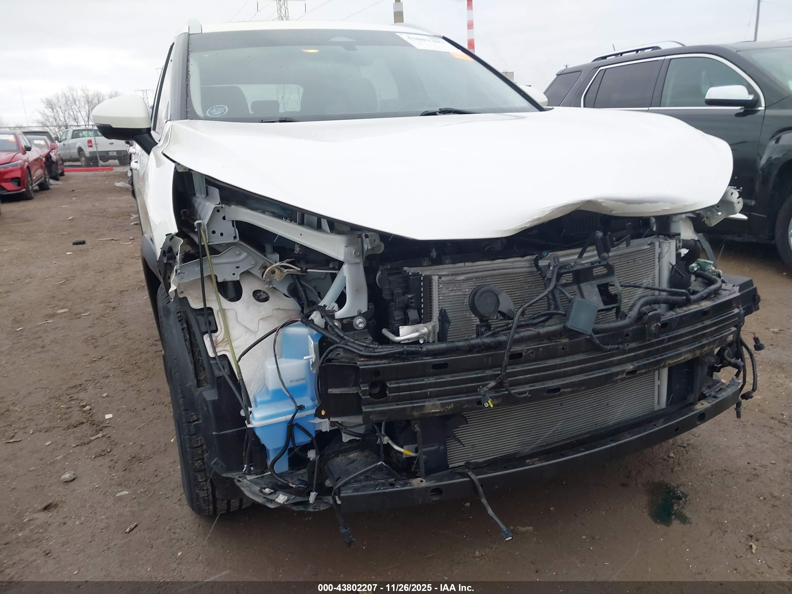 NISSAN ROGUE image 6
