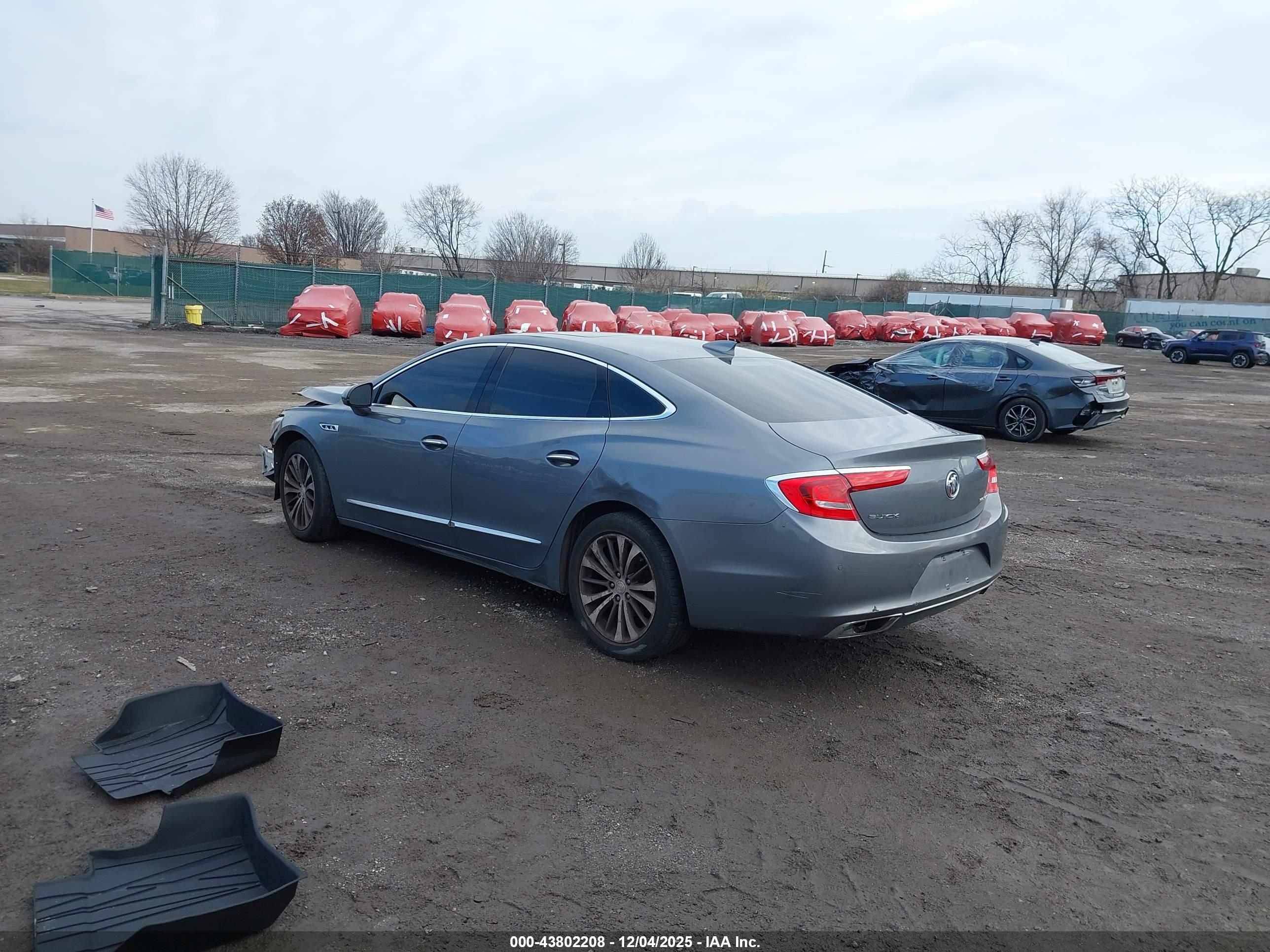 BUICK LACROSSE image 3