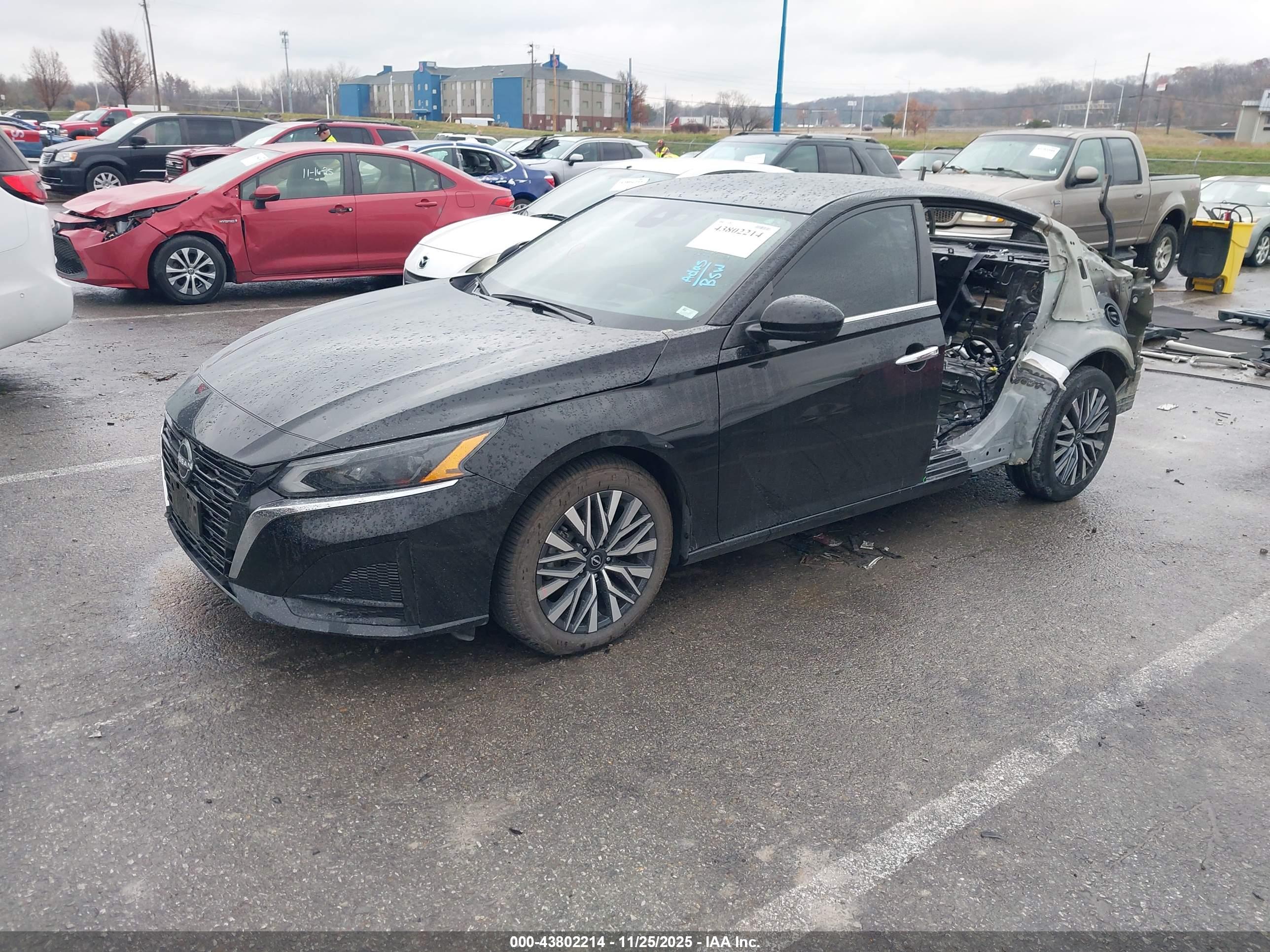 NISSAN ALTIMA image 2
