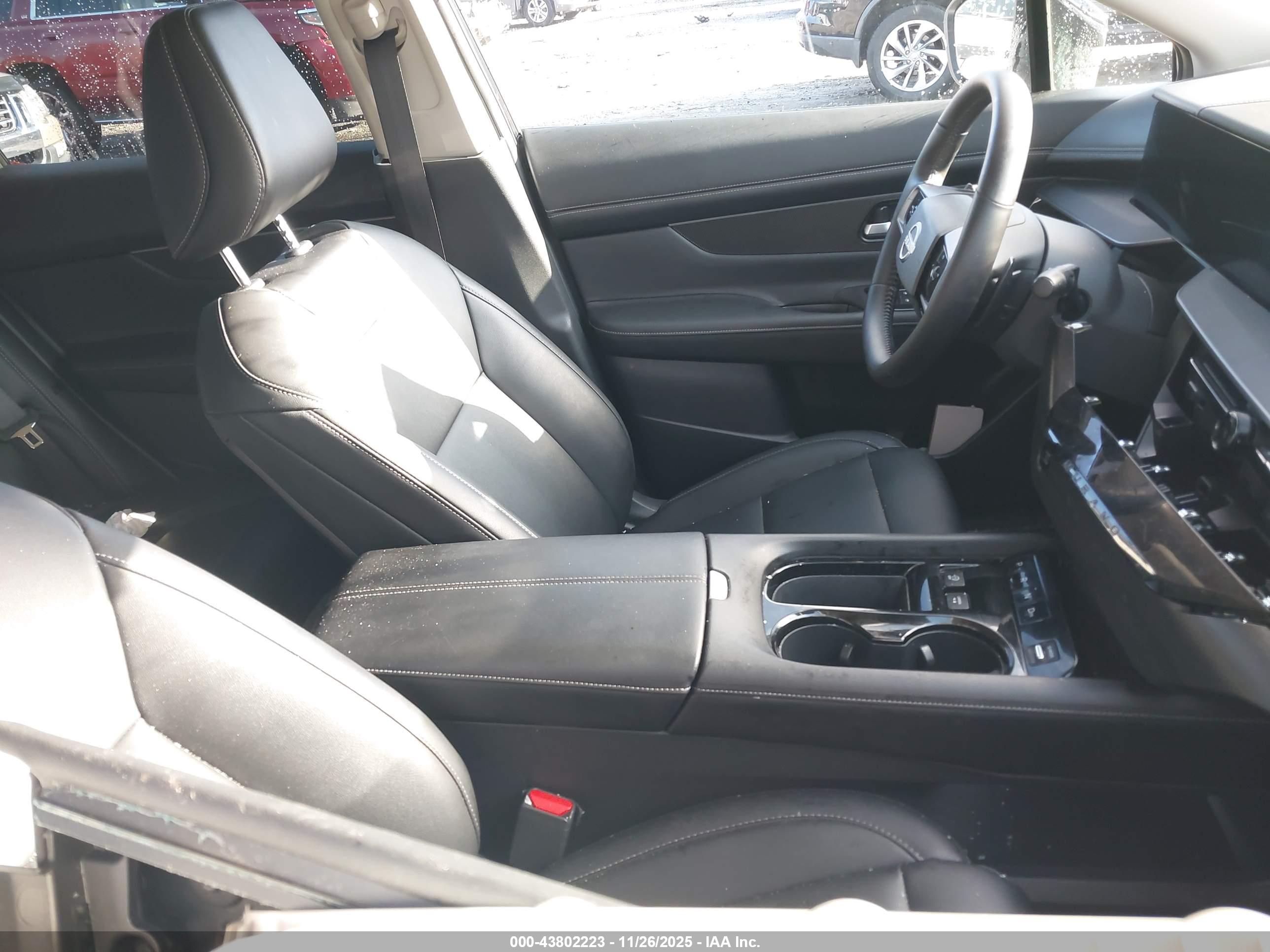 NISSAN MURANO image 5