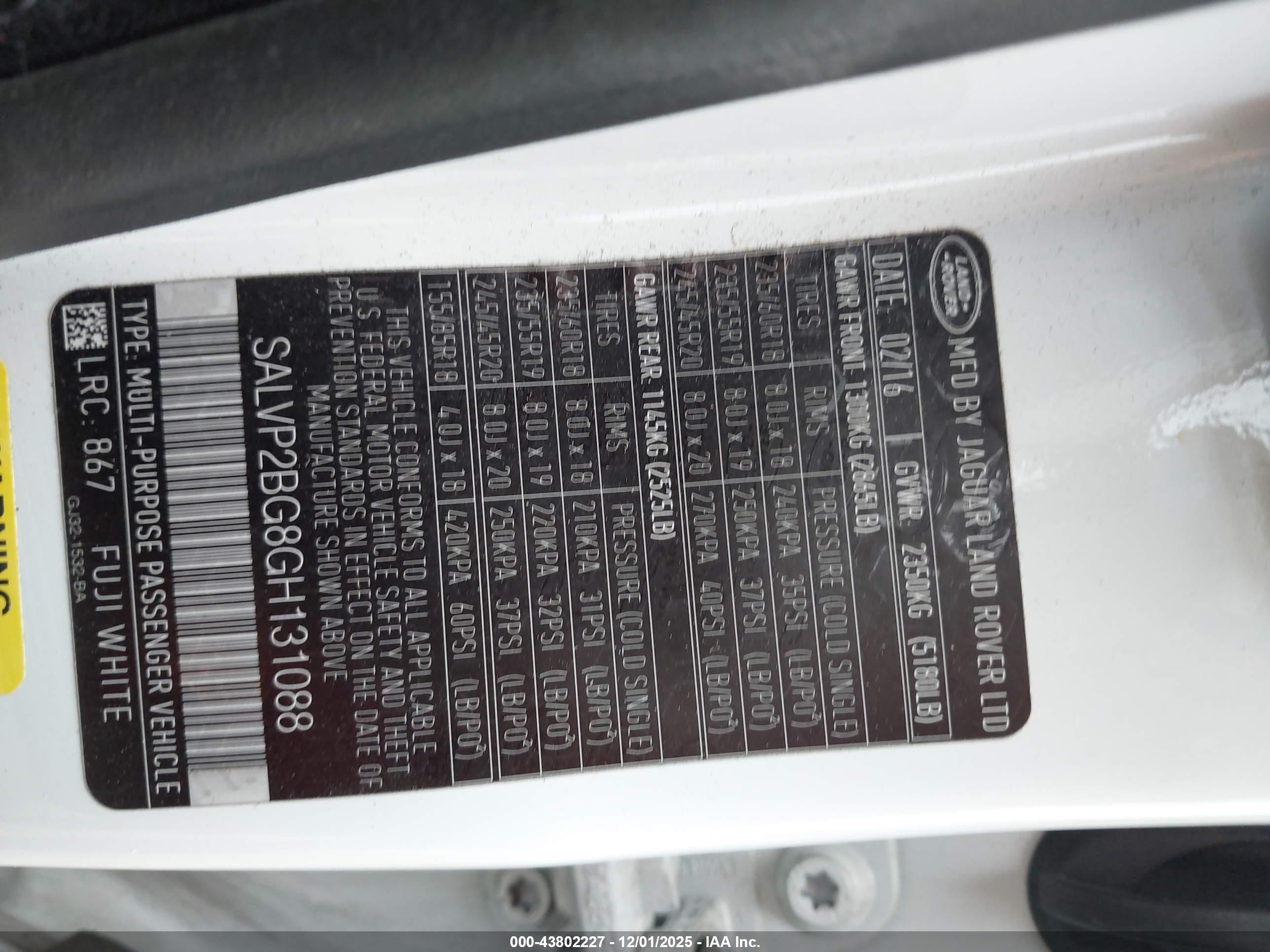 LAND ROVER image 9