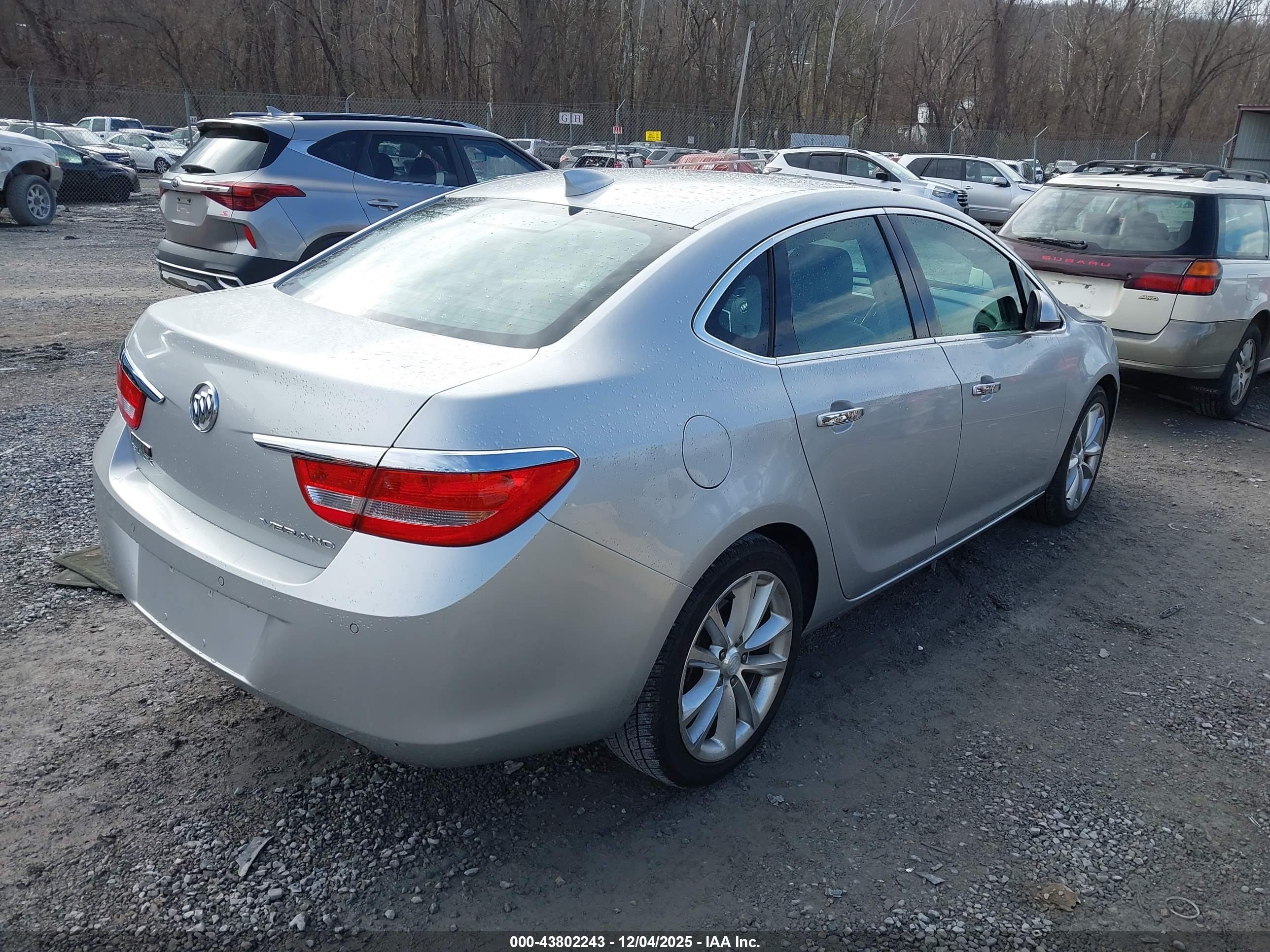 BUICK VERANO image 4