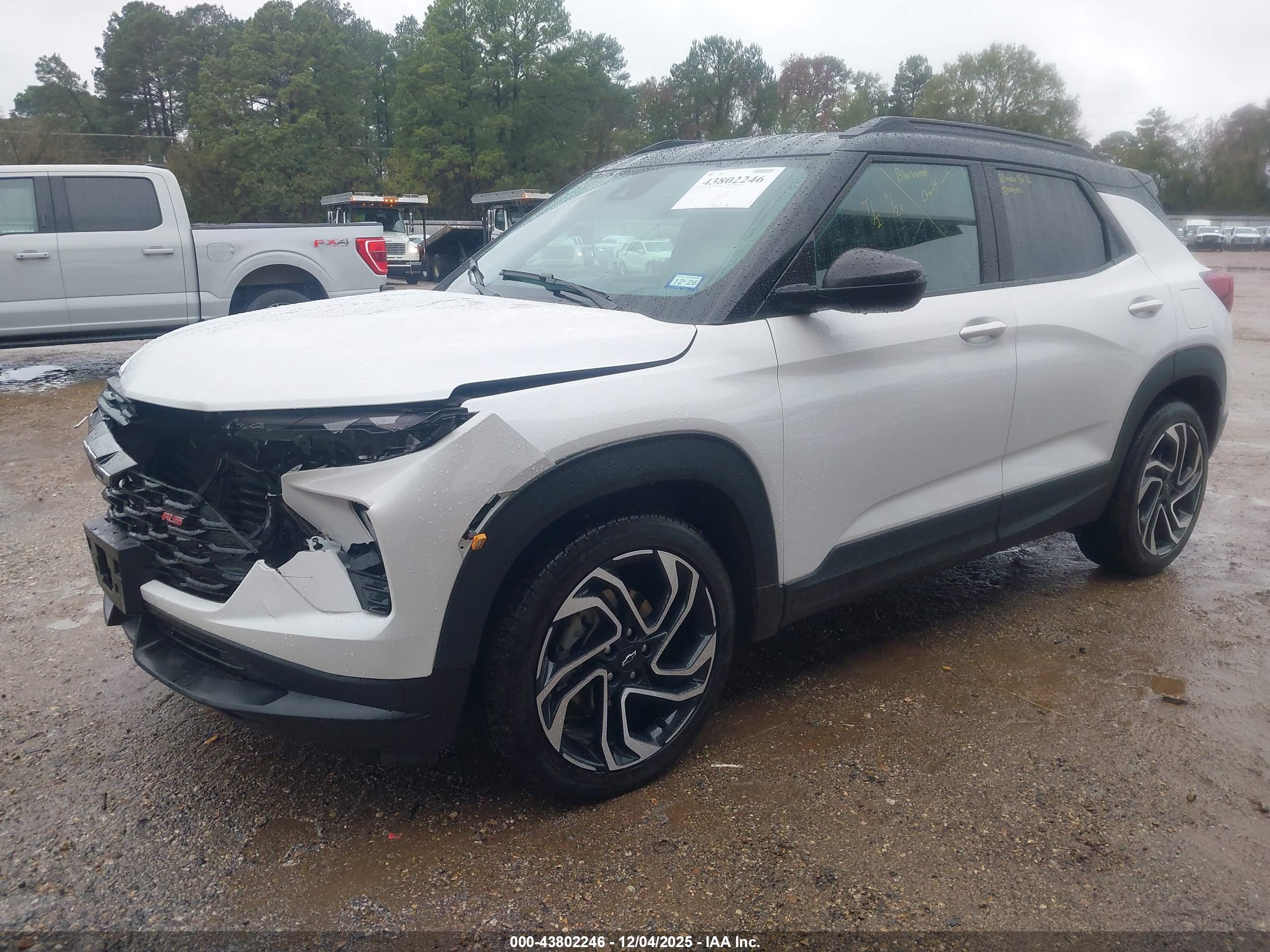 CHEVROLET TRAILBLAZER image 2