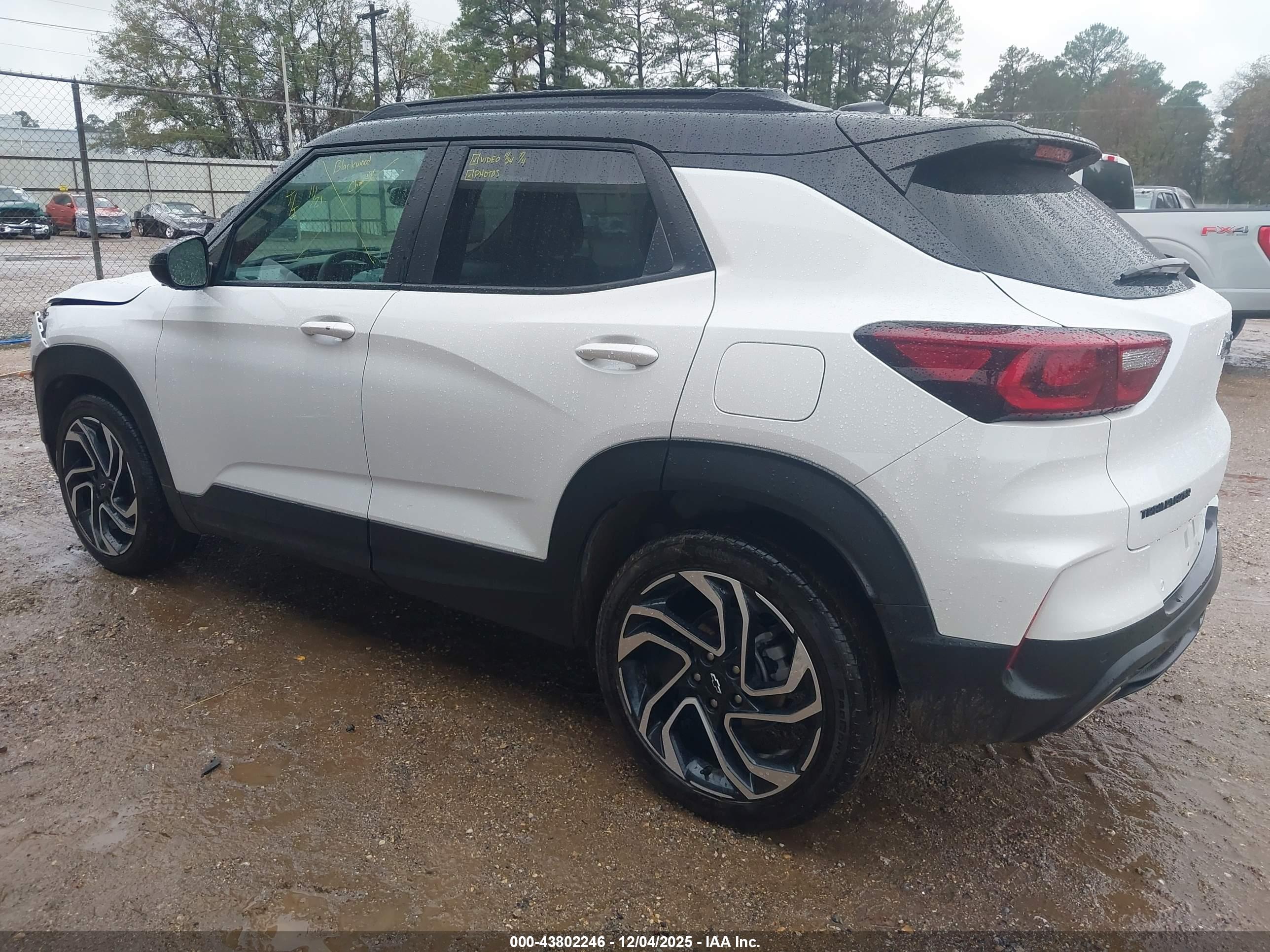 CHEVROLET TRAILBLAZER image 3