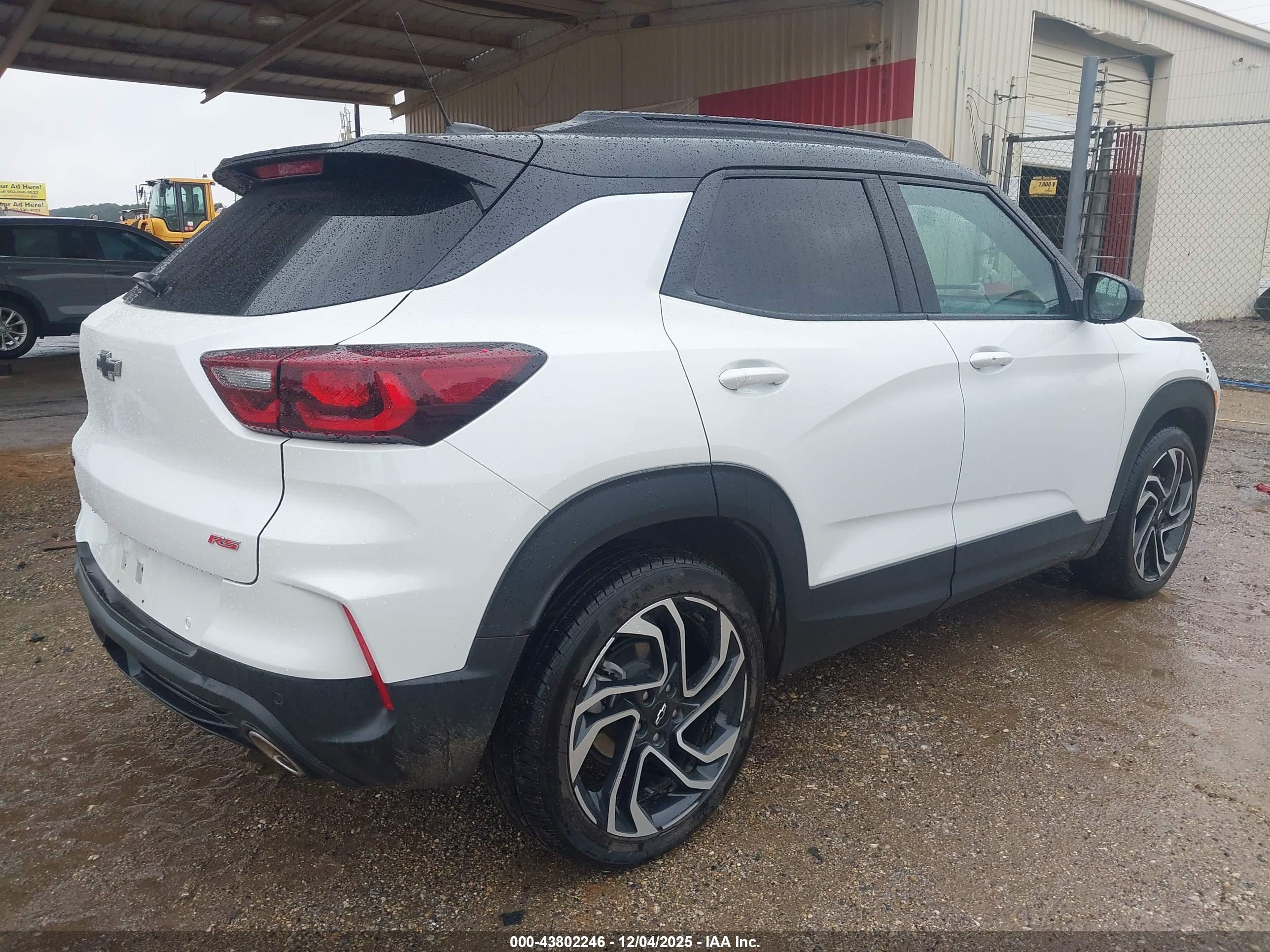 CHEVROLET TRAILBLAZER image 4