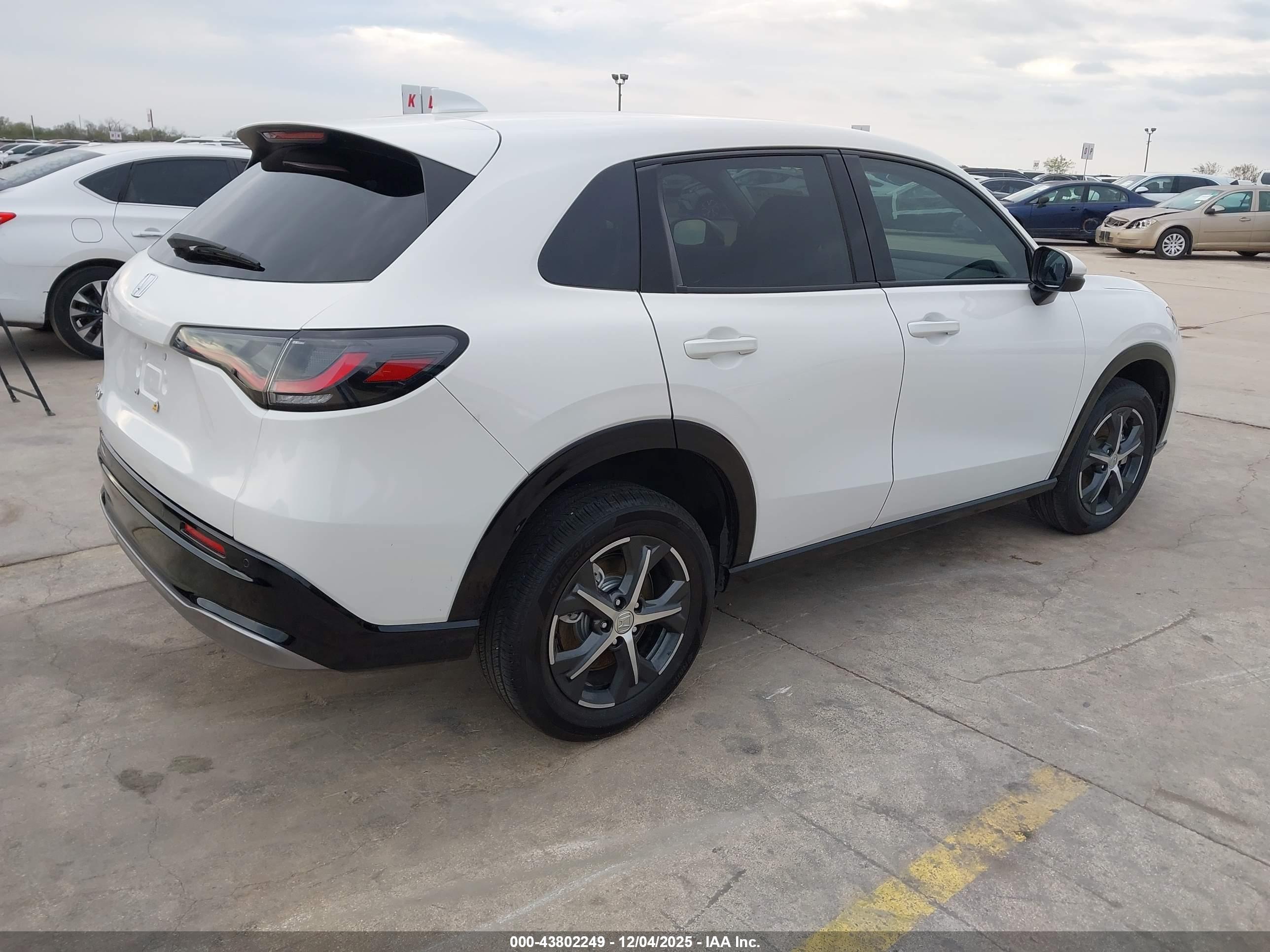 HONDA HR-V image 4